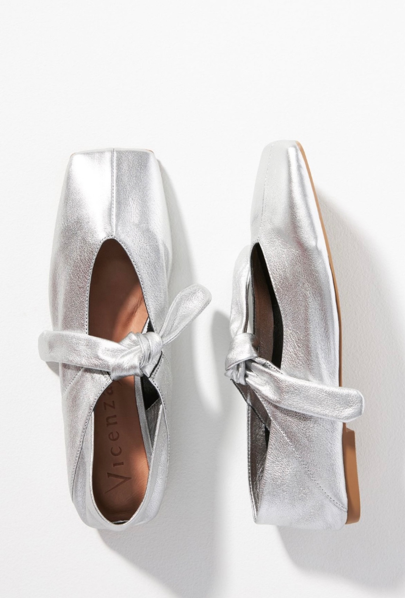 BRB, on a metallic shoe hiatus right now. So many styles trending for fall; flats are a must starting with the ballet and maryjane styles, and add in fun menswear inspired styles with a sparkle or two ⚡️These are some of my @Anthropologie faves!

#anthropologie #shoeedit #metallic #maryjane #ballet 

#LTKFind #LTKshoecrush #LTKstyletip