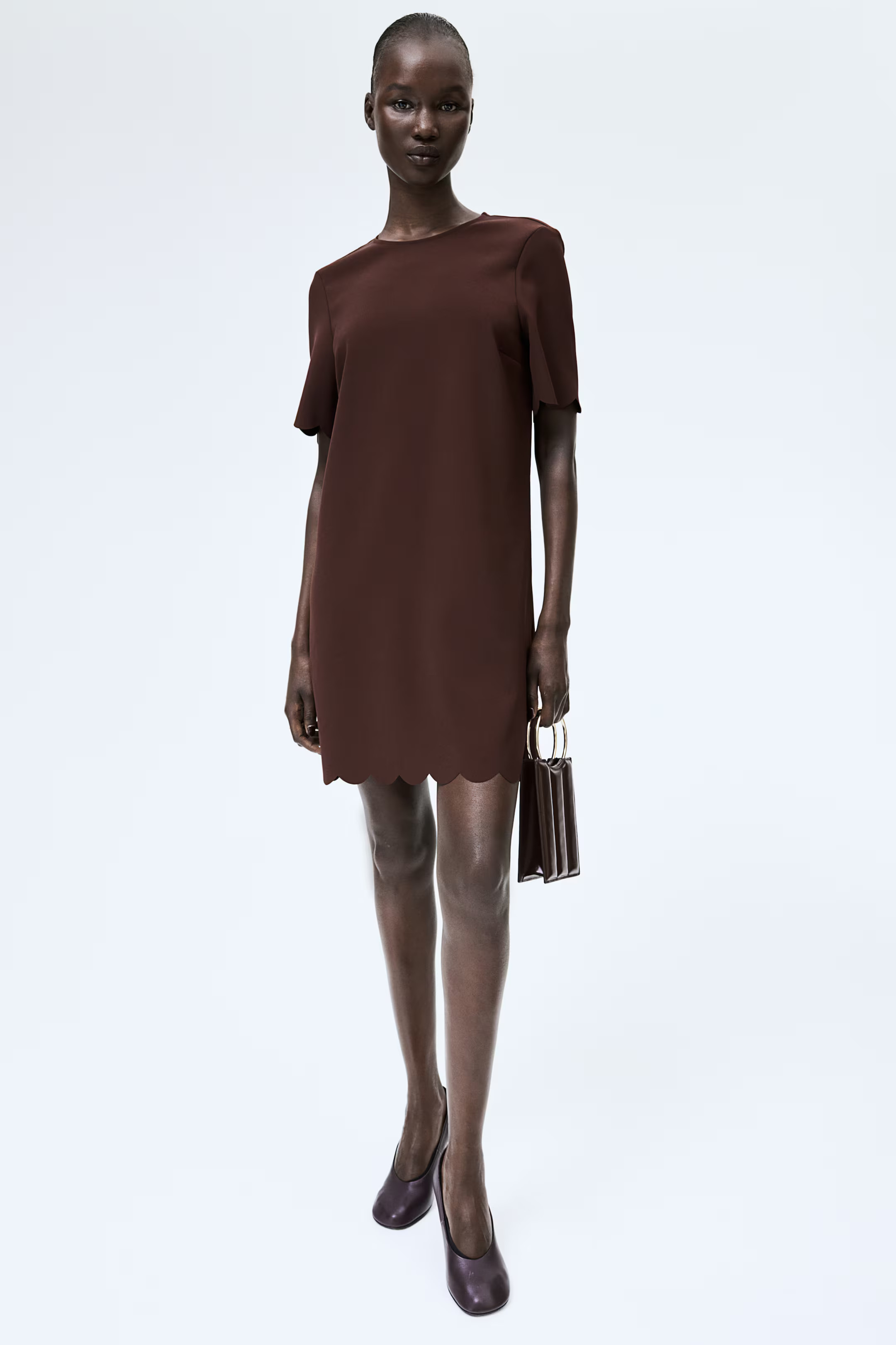 Scalloped Dress - Round Neck - Short sleeve - Burgundy - Ladies | H&M US | H&M (US + CA)