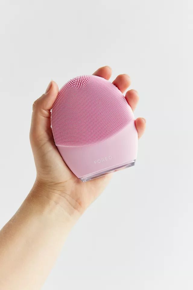 Foreo LUNA 3 Smart Facial Cleansing Device | Urban Outfitters (US and RoW)