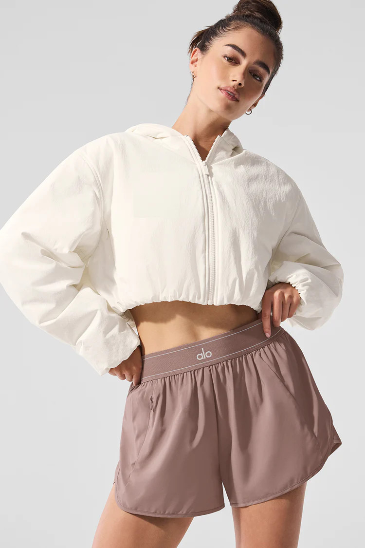 Cropped Mountain Peak Full-Zip Hoodie | Alo Yoga (US)