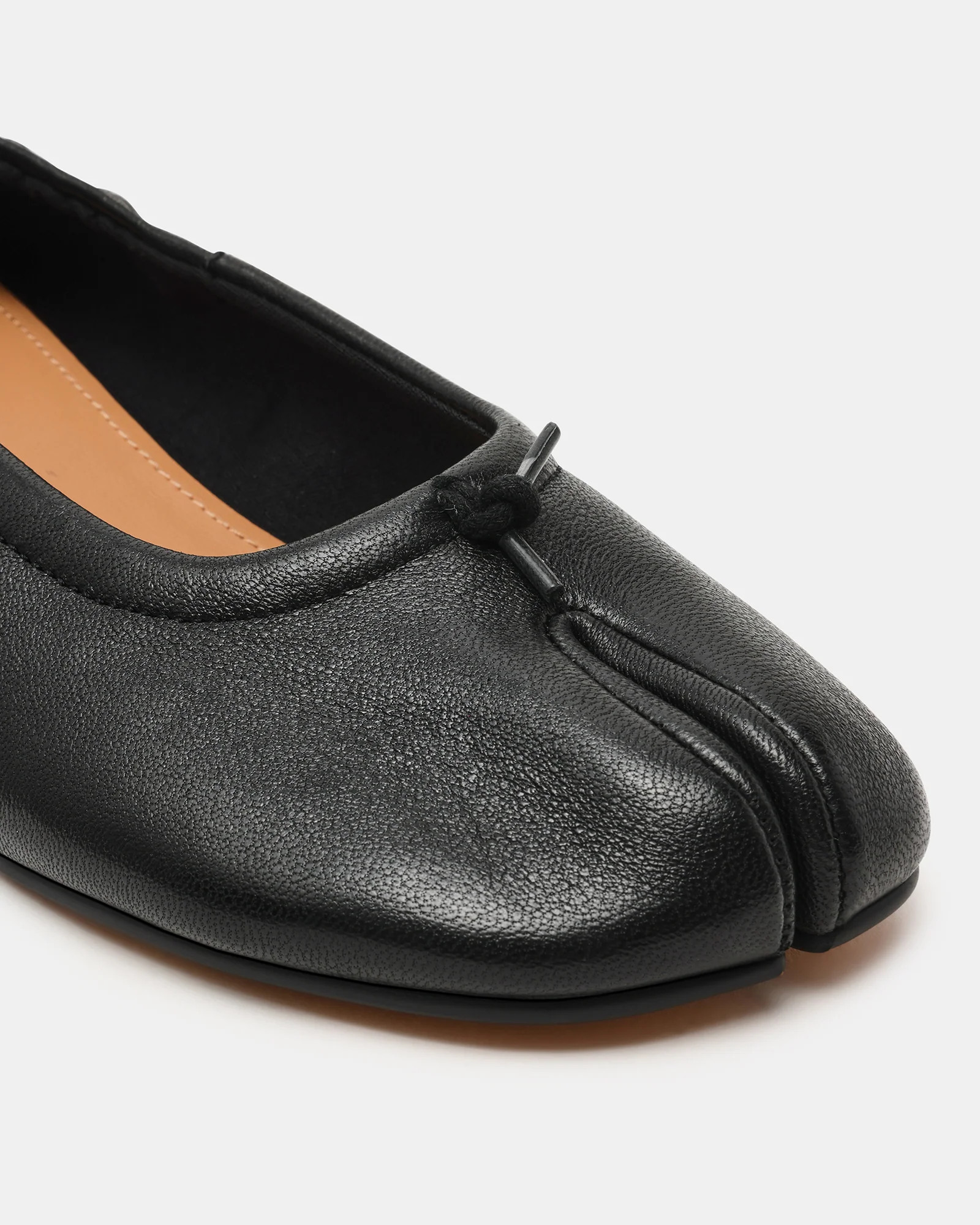 CYRA Black Leather Split Toe Tabi Women's Heel | Steve Madden (US)