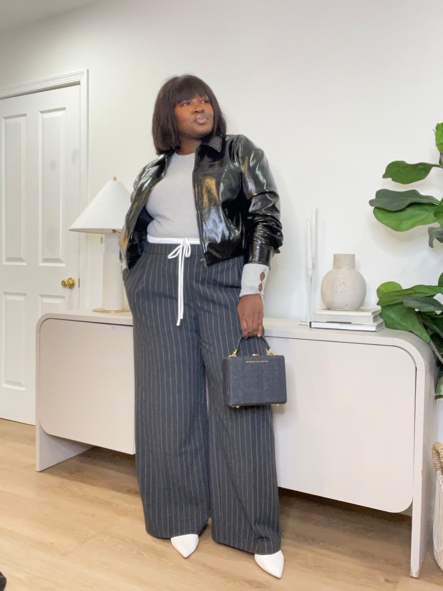 Babe… fall fits just got upgraded. These high-waisted trousers from @walmartfashion are the definition of chic-meets-comfy. They snatch the waist, give that effortless tailored vibe, and are SO easy to style—work meeting ➡️ dinner date ➡️ casual coffee run. Affordable + versatile = zero excuses not to grab them. #Walmart #Walmartfashion #FallFashionFinds #AffordableChic #WalmartFashion #FallWardrobeStaples #OOTDInspo #WorkToWeekend #ChicAndComfy

#LTKStyleTip #LTKWorkwear #LTKSeasonal