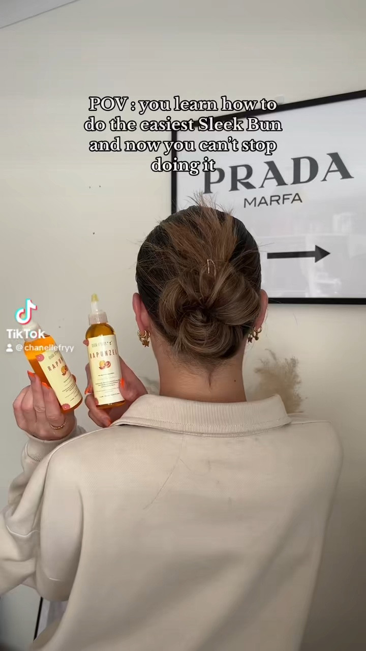 How to create the easy sleek bun hairstyle! 

Soon as you learn this there’s no going back! Super easy 5 minute hairstyle🧖🏽‍♀️🎀

•
#hairsyrup #hairstyles #hairgrowthjourney #hairgrowth #hairstyles #sleekbun #sleekhairstyle #sleekpony #easybun

#LTKbeauty #LTKstyletip #LTKGiftGuide