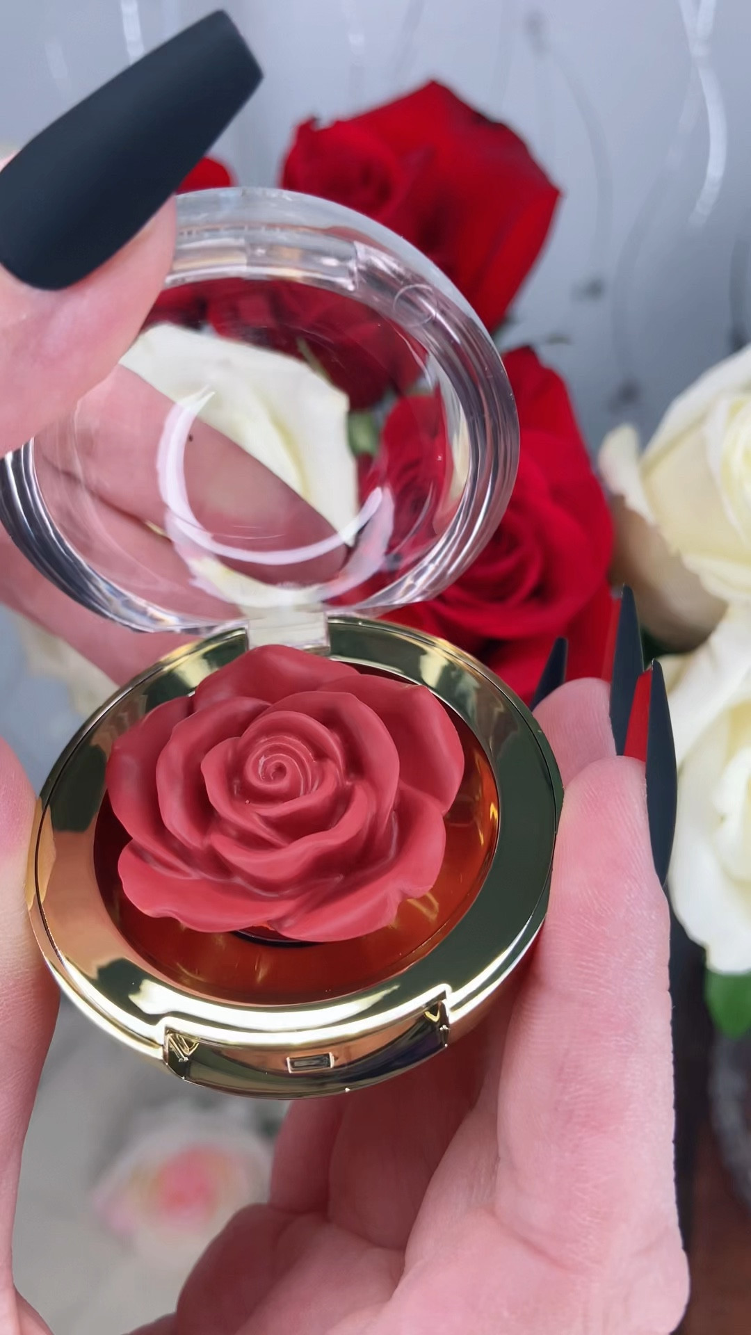 I am so in love with these WINKY LUX cream blushes!! 



#LTKVideo #LTKbeauty