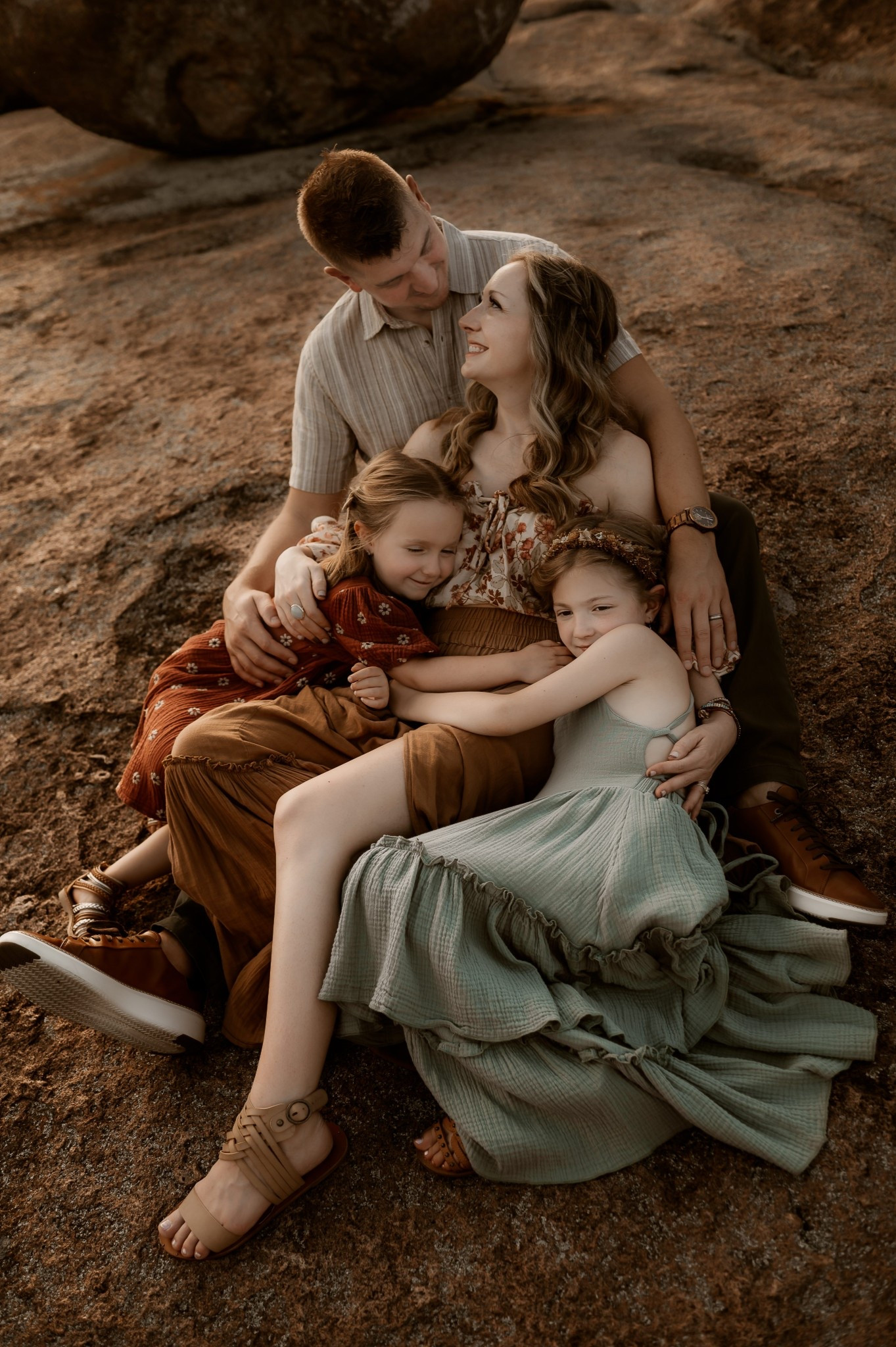 Steal the look for your spring session. Similar looks linked below 🤍

#LTKSeasonal #LTKFamily #LTKKids