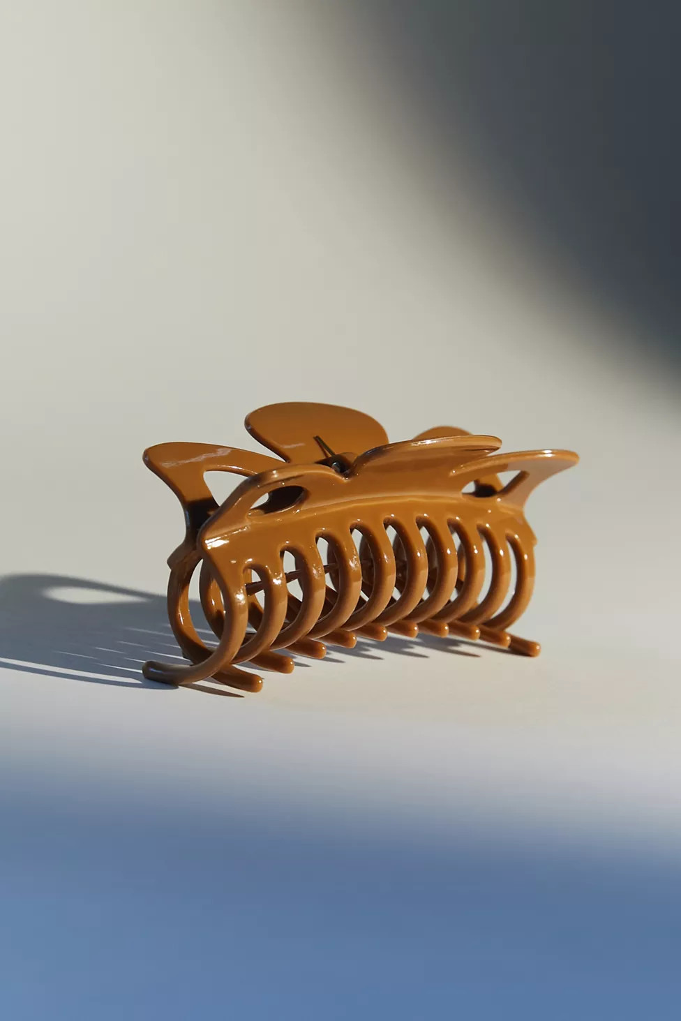 Mable Jumbo Classic Claw Clip | Urban Outfitters (US and RoW)