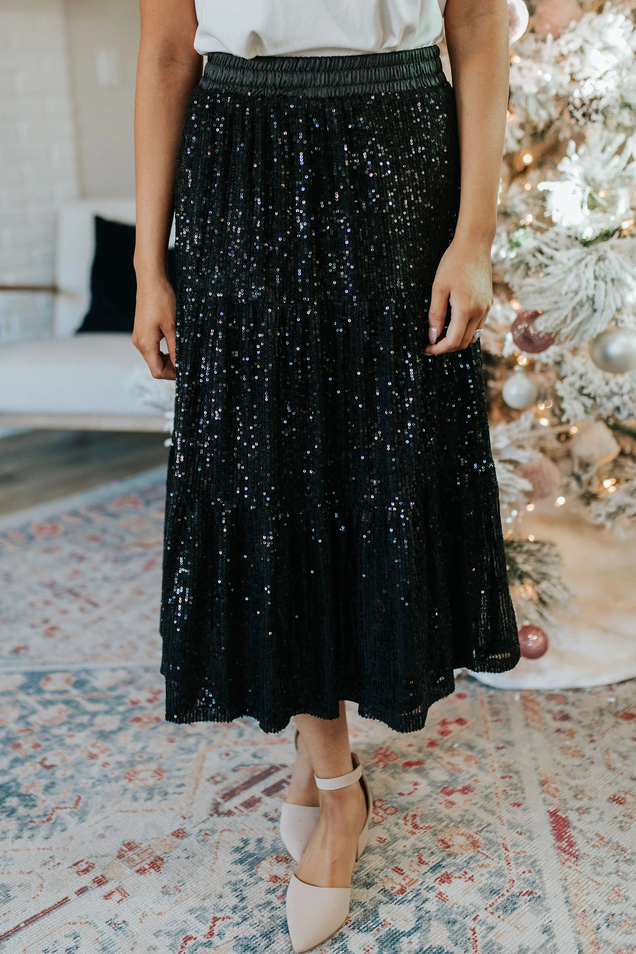 THE MIDNIGHT STROLL MIDI SKIRT IN BLACK SEQUINS | Pink Desert