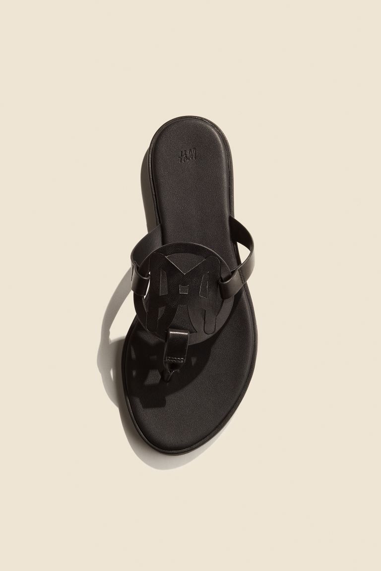 Monogram flip flops - No heel - Black - Ladies | H&M GB | H&M (UK, MY, IN, SG, PH, TW, HK)