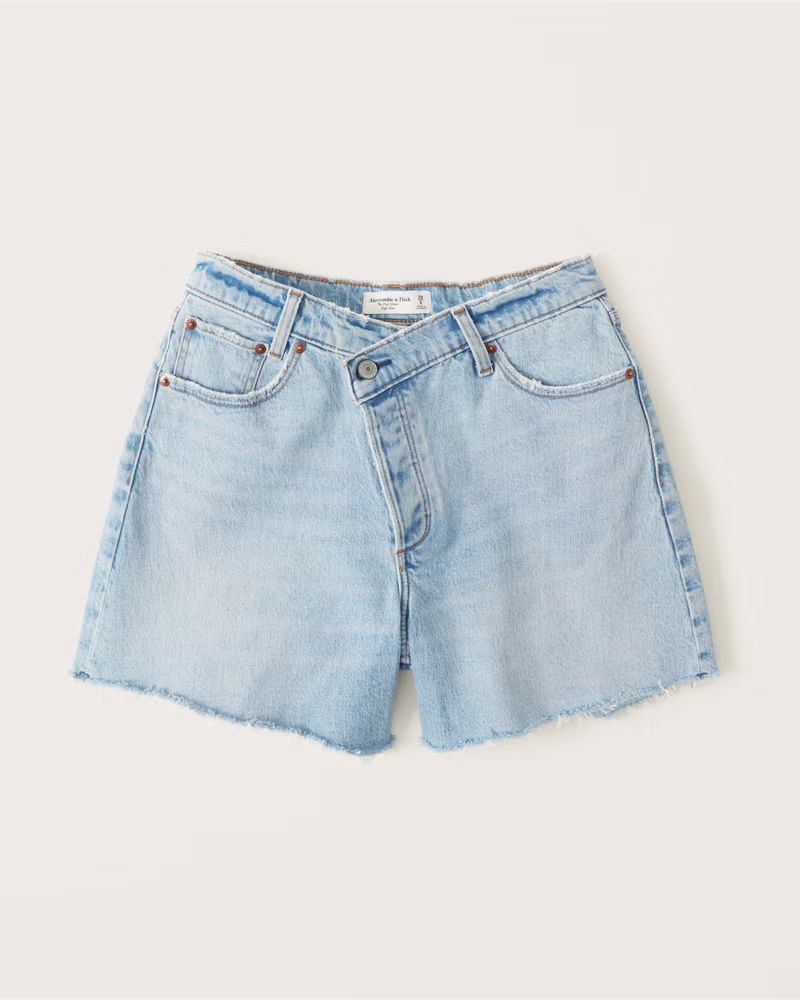 Abercrombie & Fitch Women's Curve Love High Rise Dad Shorts in Light Wash - Size 36 | Abercrombie & Fitch (US)