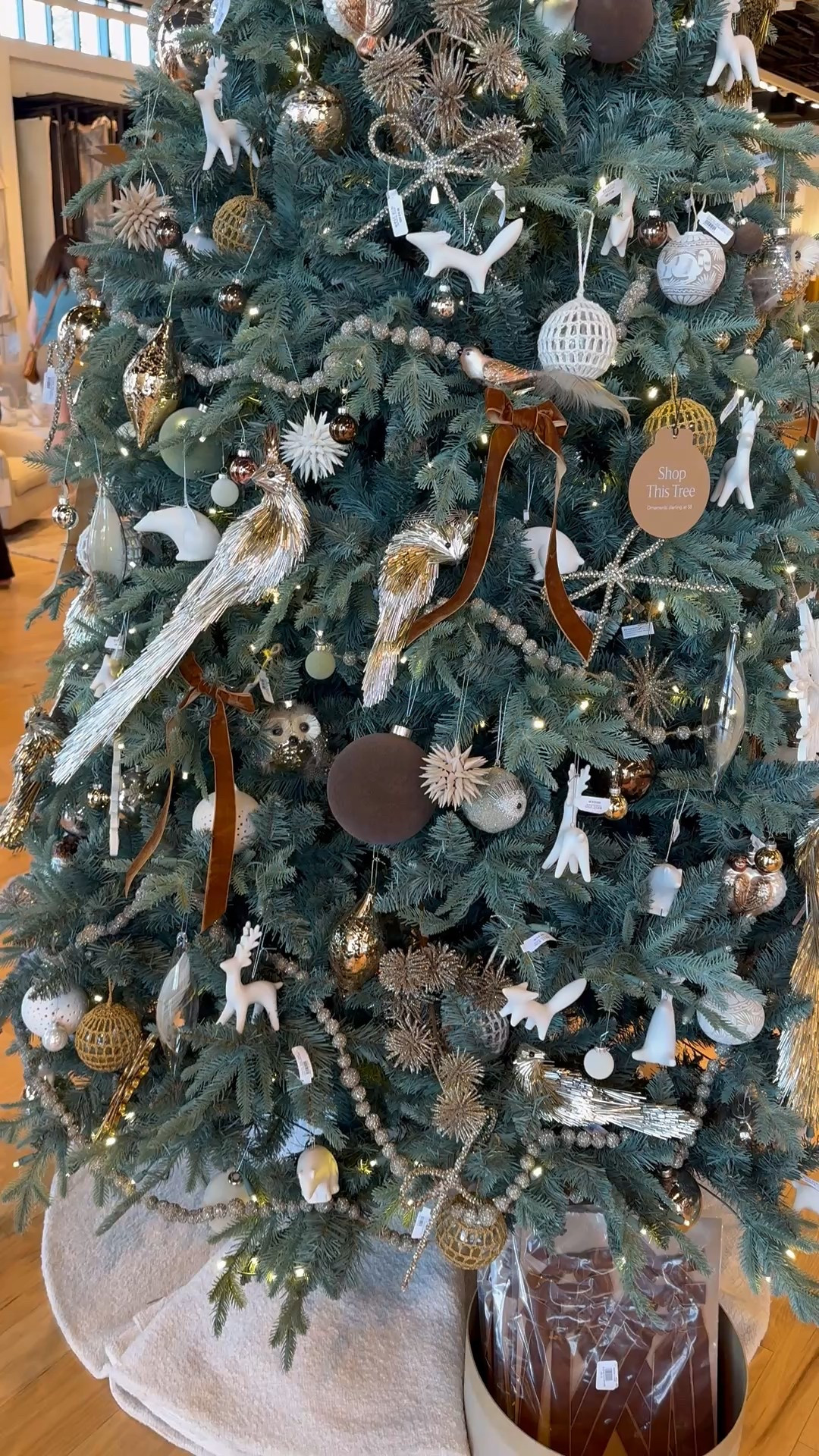 Beautiful Christmas tree and Christmas tree, ornaments, holiday decor

#LTKHome #LTKHoliday #LTKSeasonal