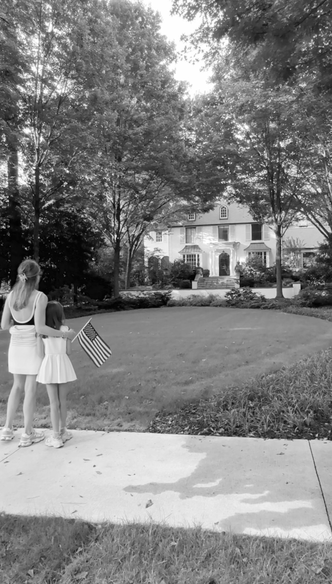 Scenes from last fourth! We love watching the Peachtree Road Race when we’re in town. Our walk there is so pretty! After the race we head to the pool! 

#LTKActive #LTKStyleTip #LTKTravel