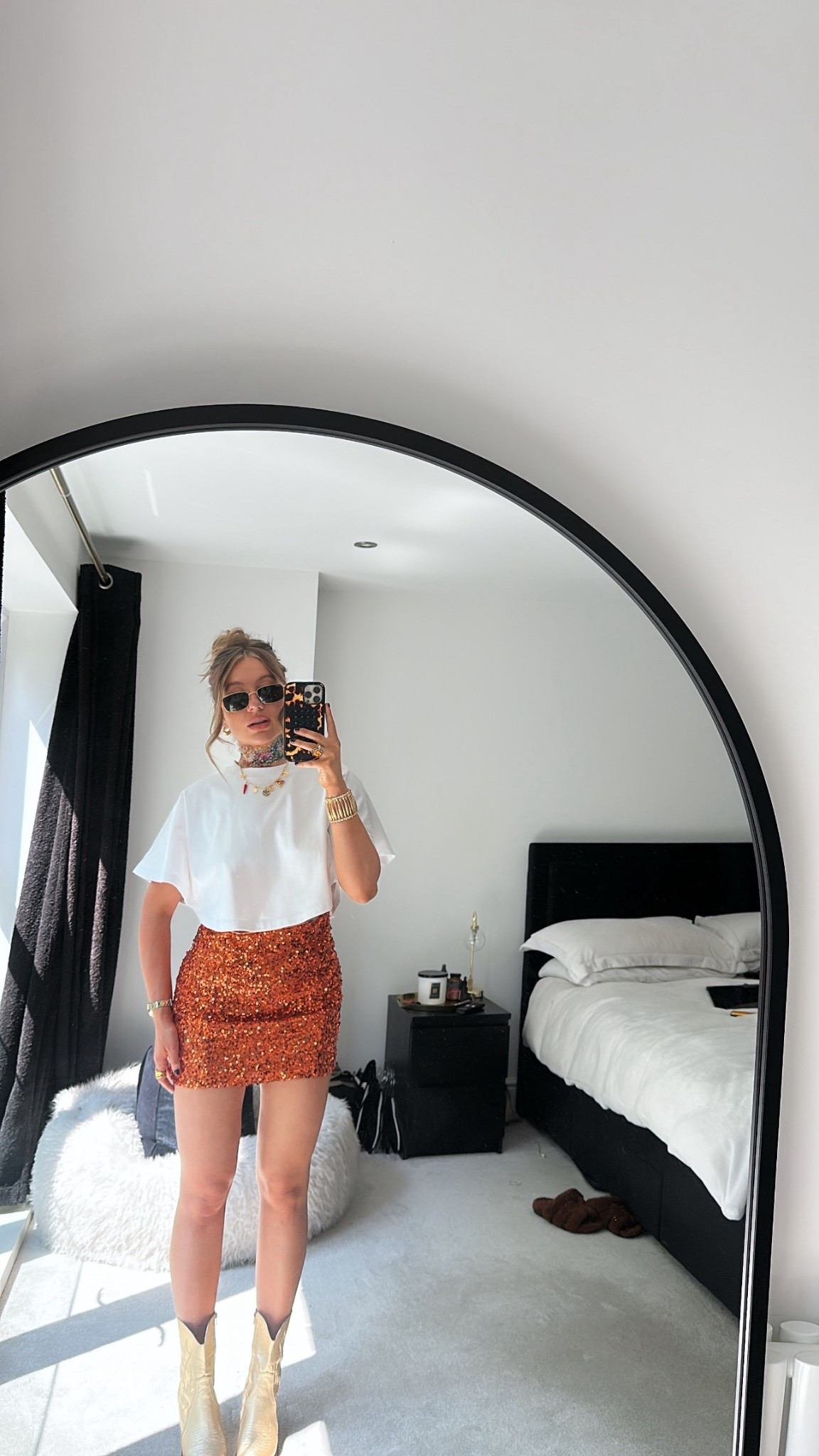 sequin skirt styling for Ibiza / glitter box !! 

mini skirt
Ibiza outfits 
white crop top 
summer holiday outfits 
Festival outfits 
Cowboy boot styling 

#LTKsummer #LTKfestival #LTKstyletip