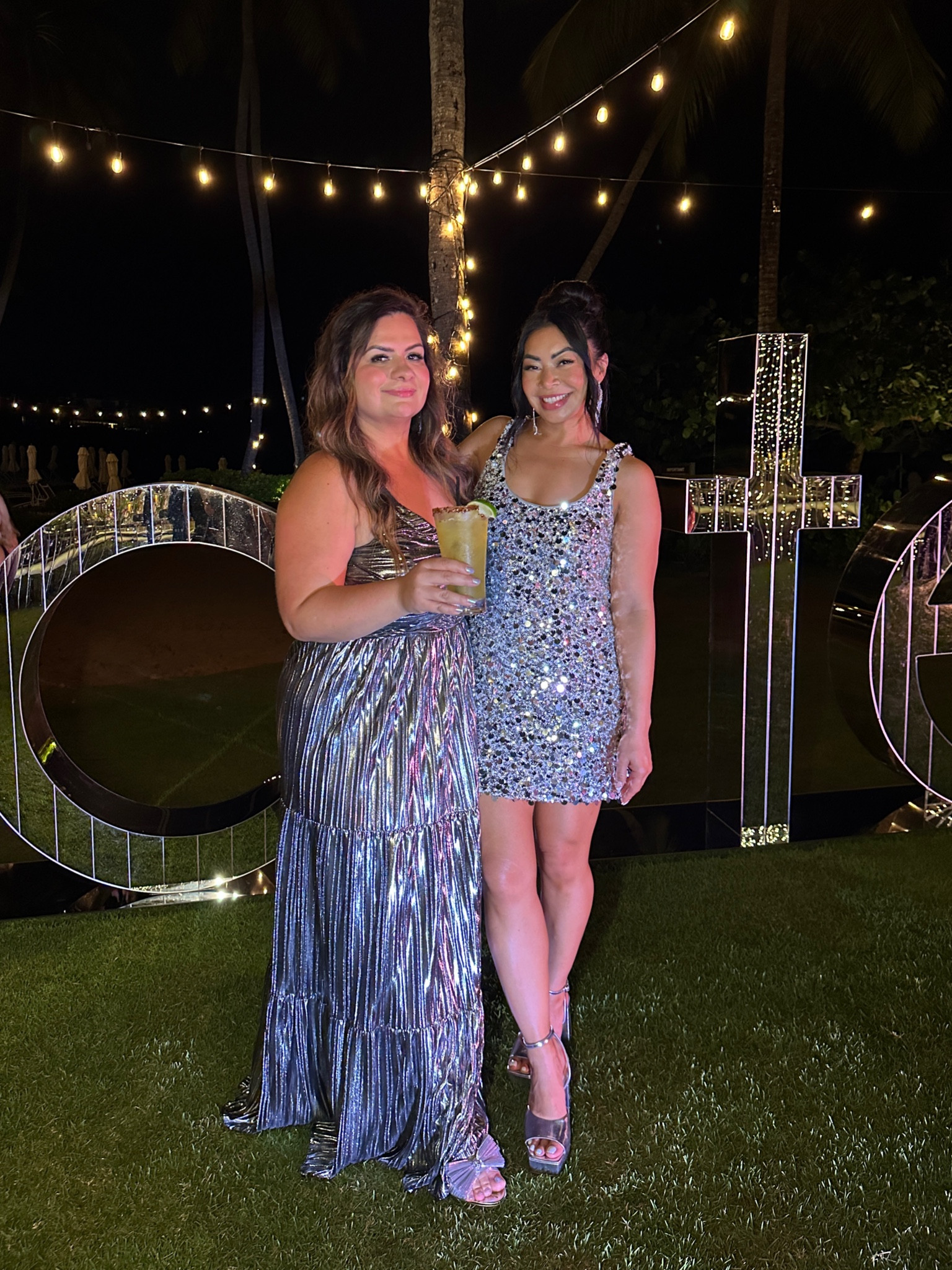 Platinum Holiday dresses! 

Formal dress, sequin dress, mini dress, platform heels, silver dresss

#LTKOver40 #LTKParties #LTKHoliday