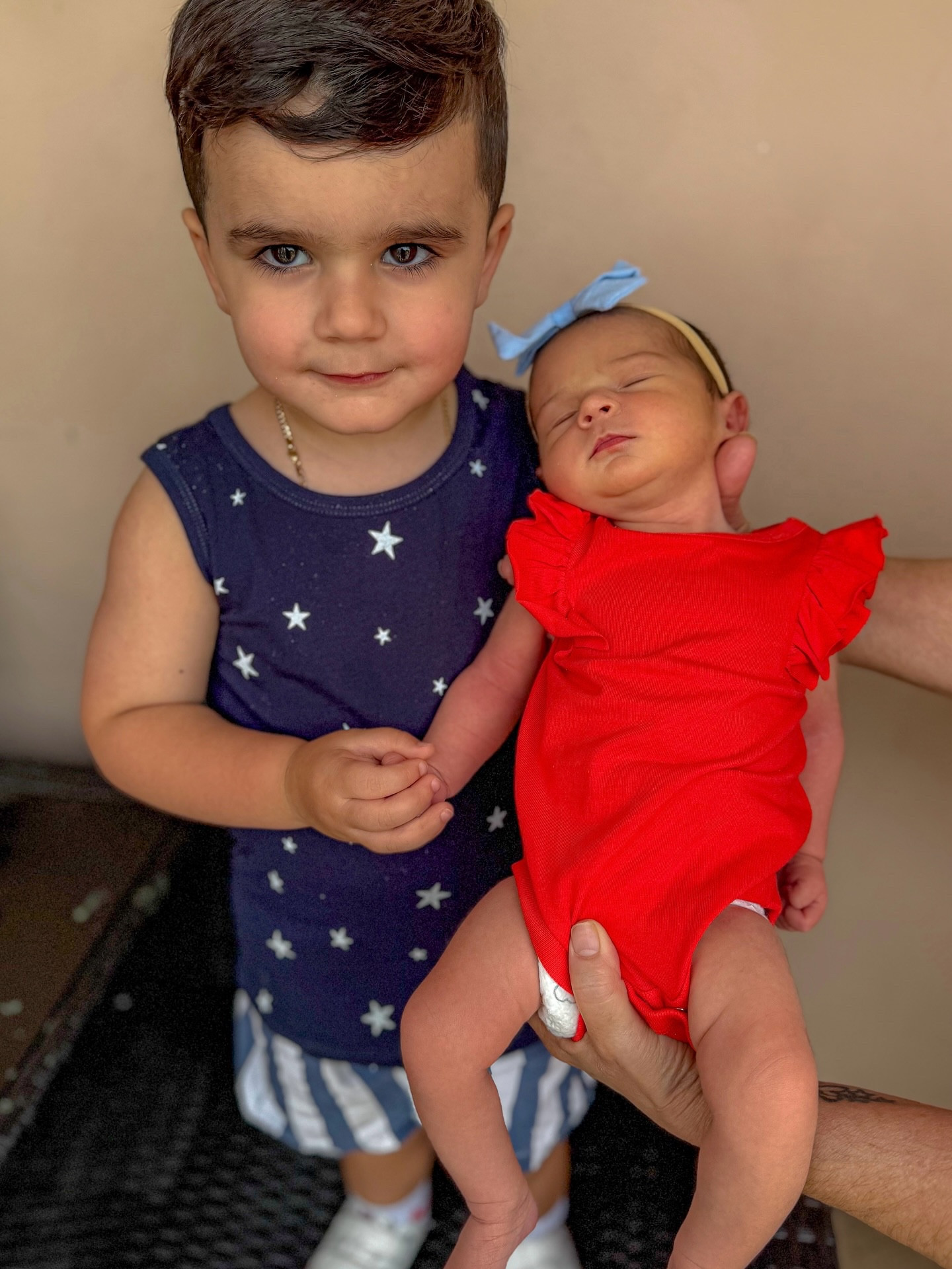 Happy 4th! 🇺🇸
From Laz & Emmie♥️

👥FOLLOW +❤️LIKE + COMMENT “LINK” below to receive a DM with the link to shop this look my LTK 👇🏻

Toddler Fashion | Toddler Style | Toddler Boy Fashion | moms

#happy4thofjuly #explore #explorepage #trending #bigbro #littlesis #redwhiteandblue #holiday #usa #toddlers #newborn #babies #kidsofinsta #kidsootd