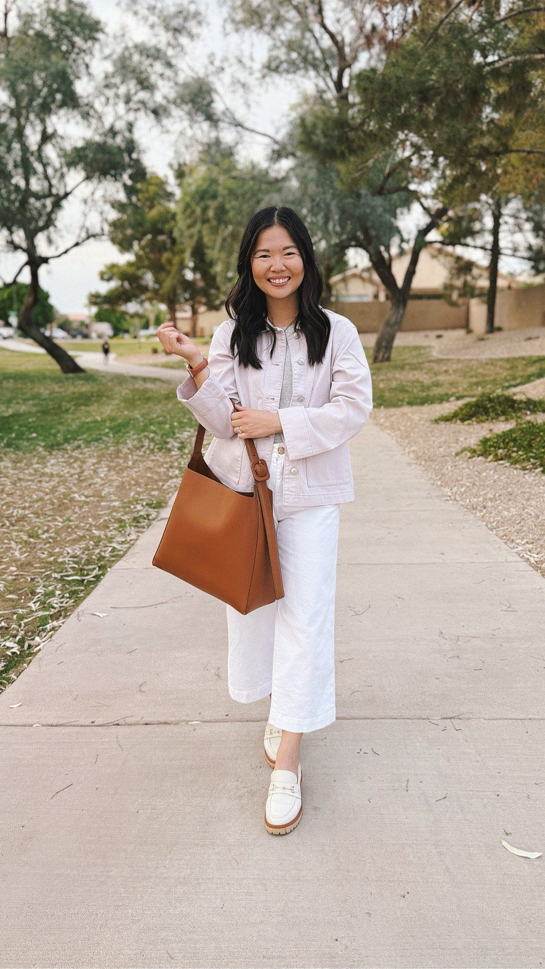 I found the casual spring outfit that I’ll be wearing all season long. This lavender chore jacket is a great outer layer – not too stiff or thick, and the prettiest shade! I paired it with a classic gray tank and a pair of high waisted white pants.

Lavender jacket: S
Gray tank: XS
Cropped pants: 4P
Brown bag
Chunky loafers: TTS

#LTKSaleAlert #LTKPetite #LTKootd