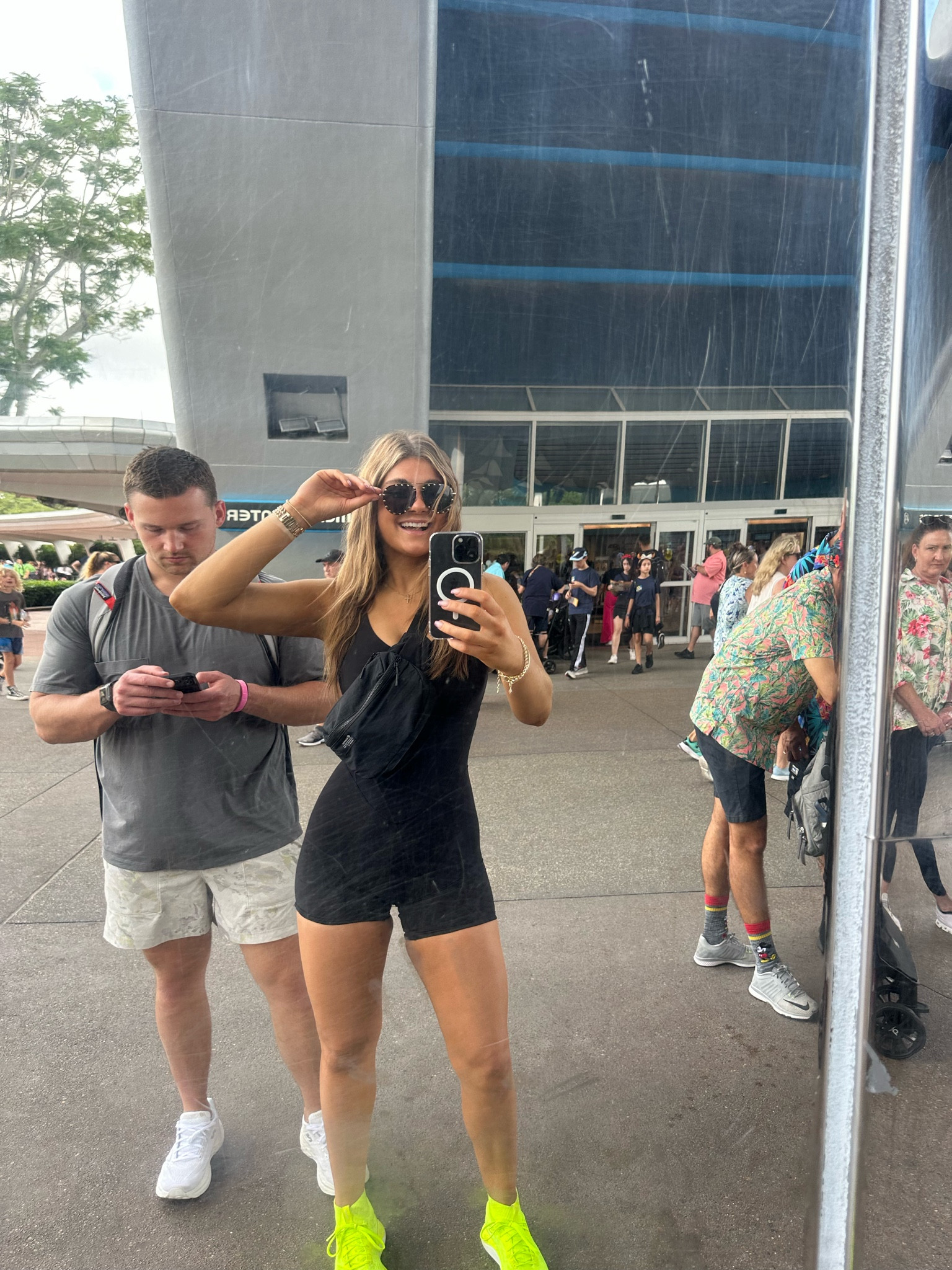 Neon moment ✨

#LTKshoecrush #LTKtravel #LTKstyletip