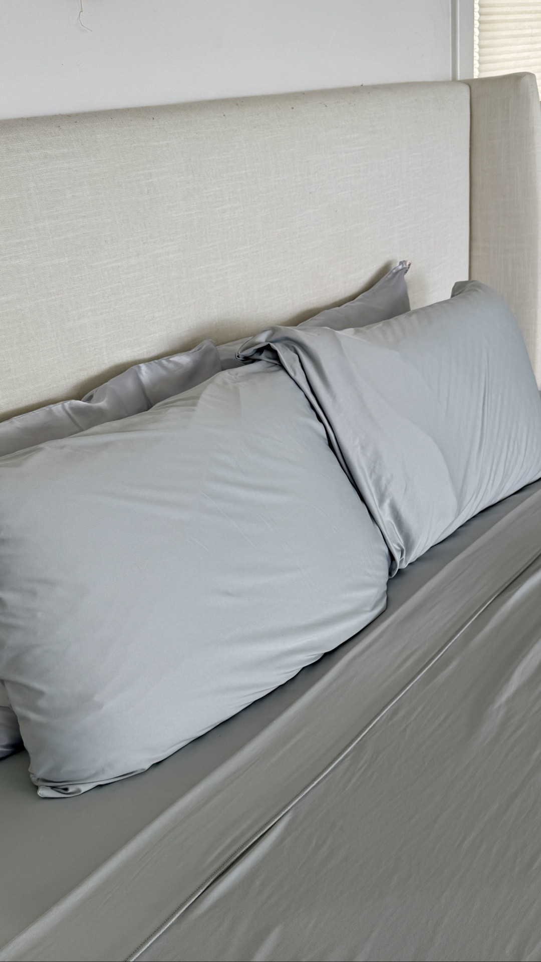Sunday reset, but make it luxurious ✨ This is YOUR SIGN to go change your sheets!!!

Fresh sheets, a clean space, and the kind of bedding that makes you want to cancel Monday. 🤍

@sheexofficial bedding is next level luxe! I can’t believe how cool I stay all night in these hot summer months🩵

Comment “details” for the links 🔗

Thanks to @SHEEX  for sending me these fabulous sheets!!!! #sheexpartner 

#coolingsheets #hotelqualitybedsheets #luxurylifestyle #sundayreset

#LTKdayinmylife #LTKHome #LTKselfcare