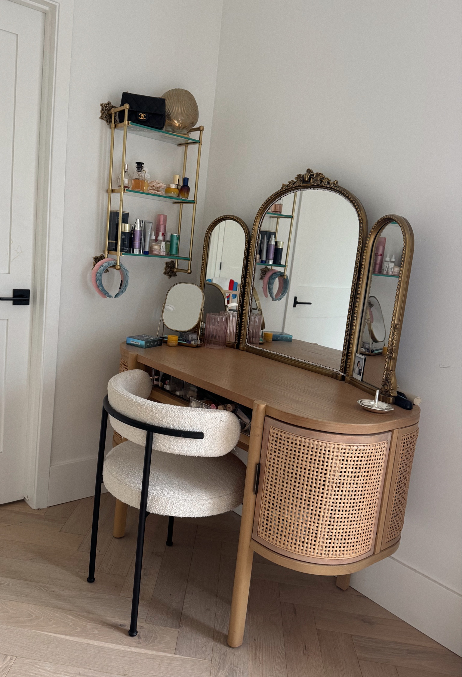 Vanity set up 

#LTKBeauty #LTKHome #LTKStyleTip