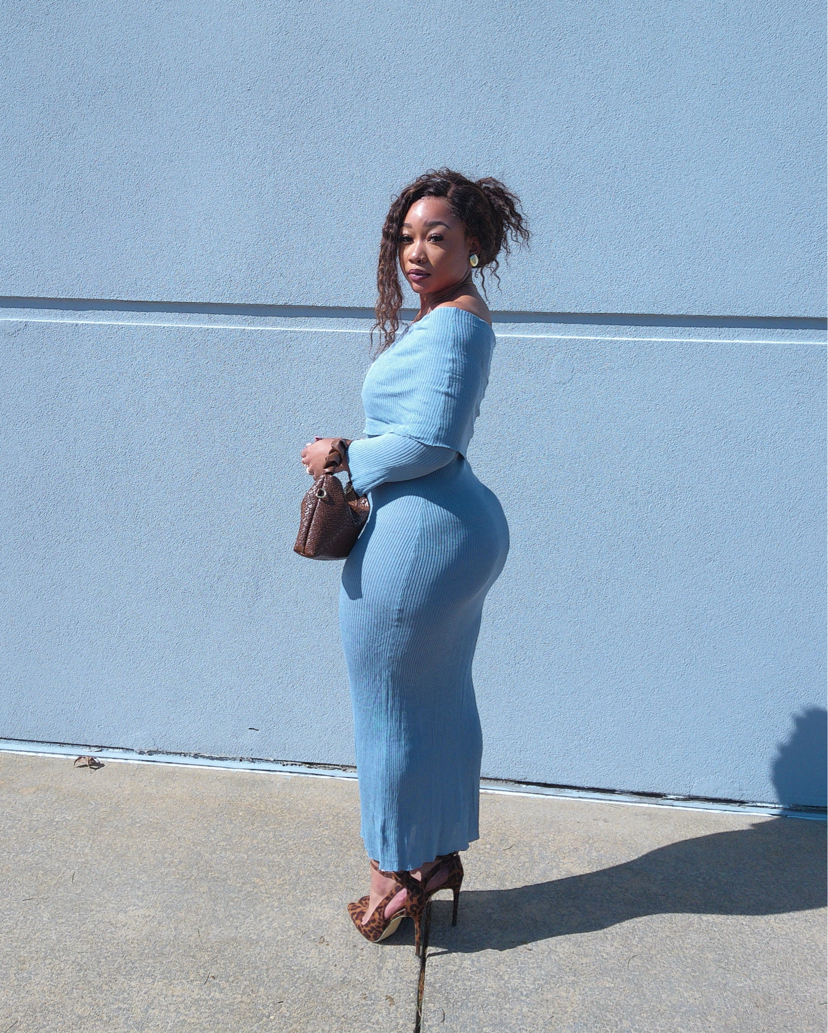 Blue has to be my favorite color to wear 💎 #chic

#LTKBeauty #LTKPetite #LTKStyleTip