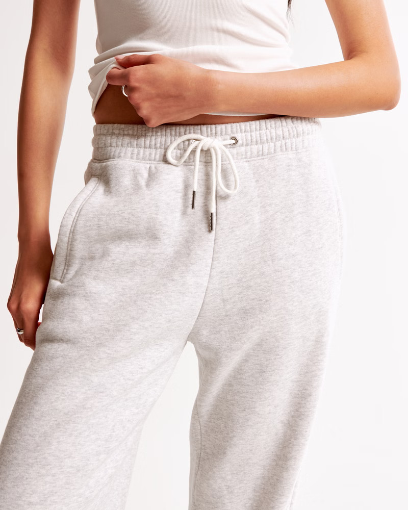 Women's Essential Sunday Sweatpant | Women's New Arrivals | Abercrombie.com | Abercrombie & Fitch (US)