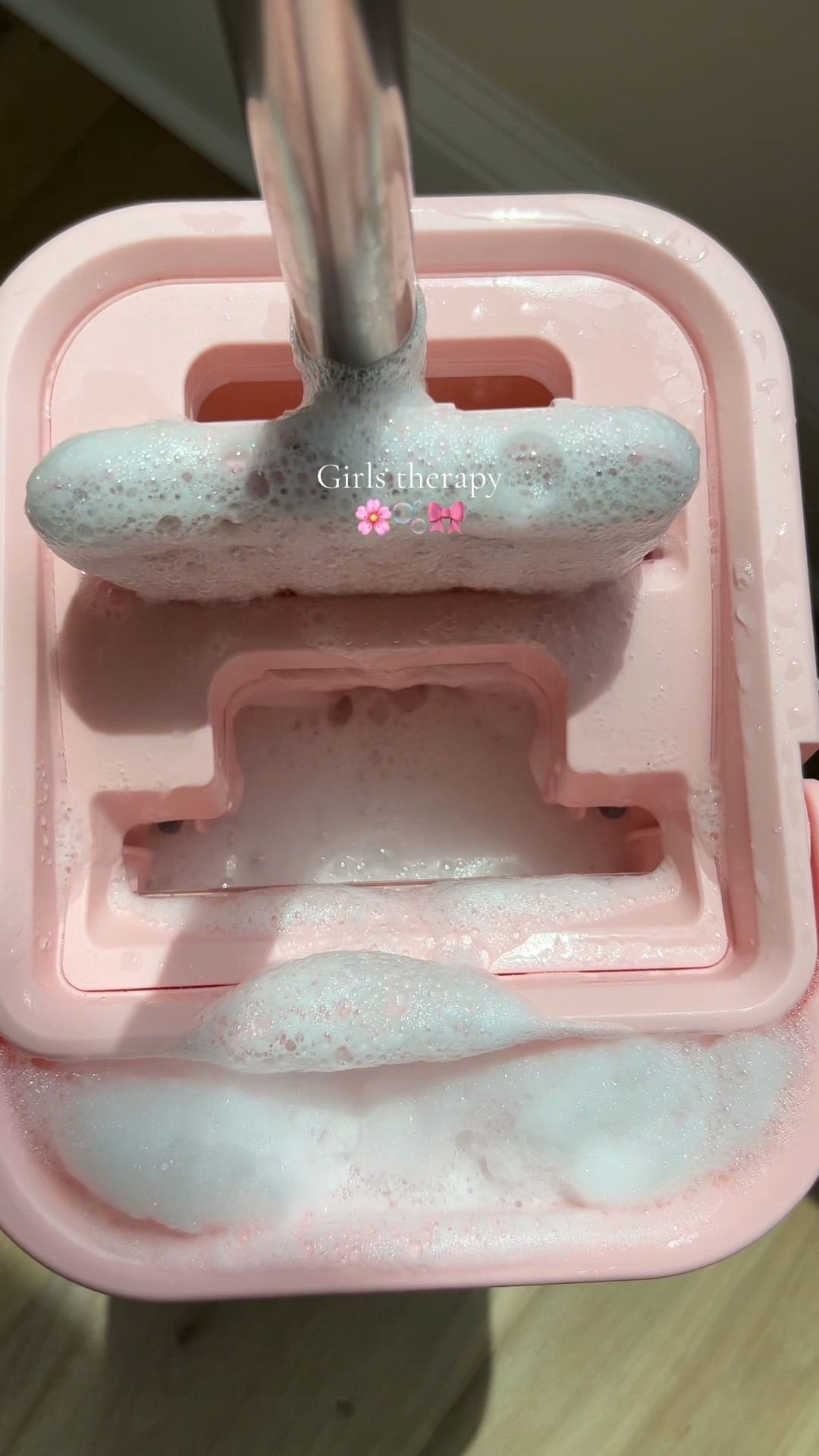 Best mop and bucket set 🧹🌸💕 #mop #cleaninghacks #wallcleaning #clean #cleaningtips #cleaningtools 

#LTKHome