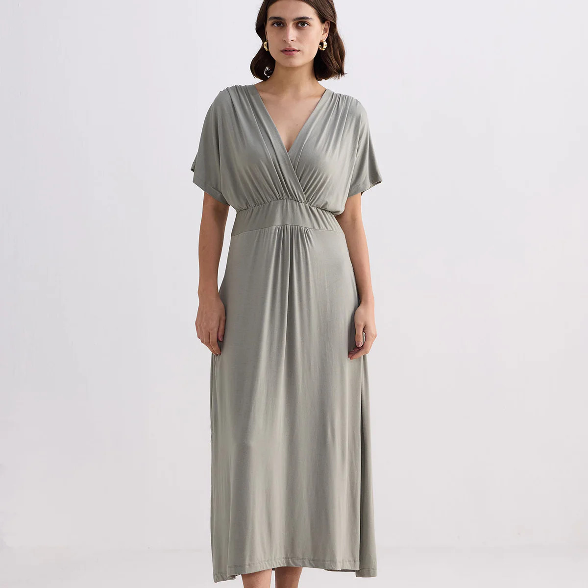 Flowy A-Line Maxi Dress with Side Slits in Light Olive | Reistor