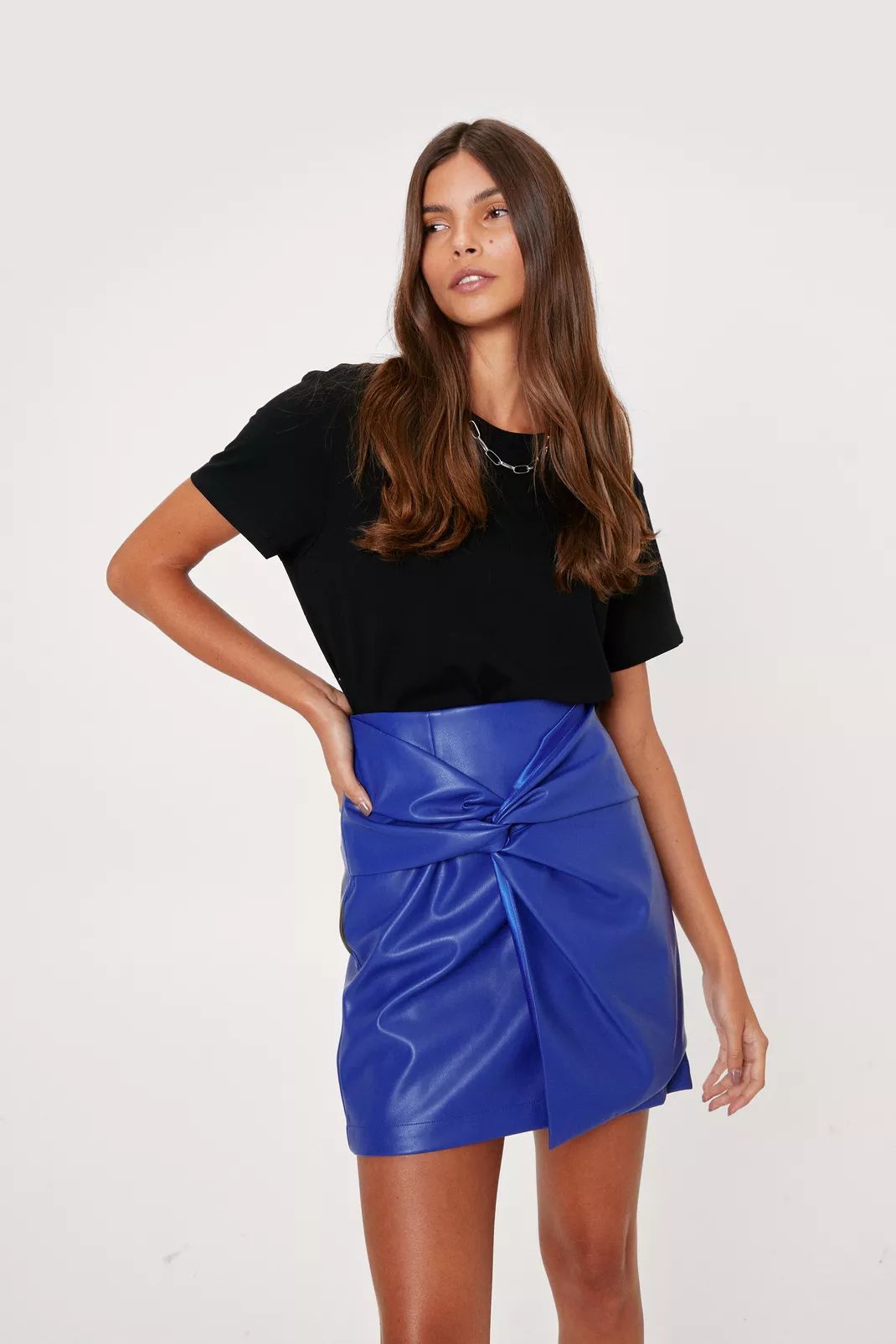 Premium - Mini jupe effet drapé en similicuir | NastyGal (FR)