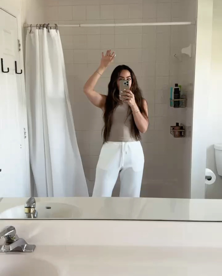 Serene & Stylish: Organic Modern Bathroom Decor Ideas

#bathroomdecor #organicmodern #amazonhome #bathroominspo #homedecortips #bathroomstyling #whitebathroom #linenclosetorganization #amazonfinds #ltkhome #bathroomgoals

#LTKHome #LTKSaleAlert #LTKStyleTip