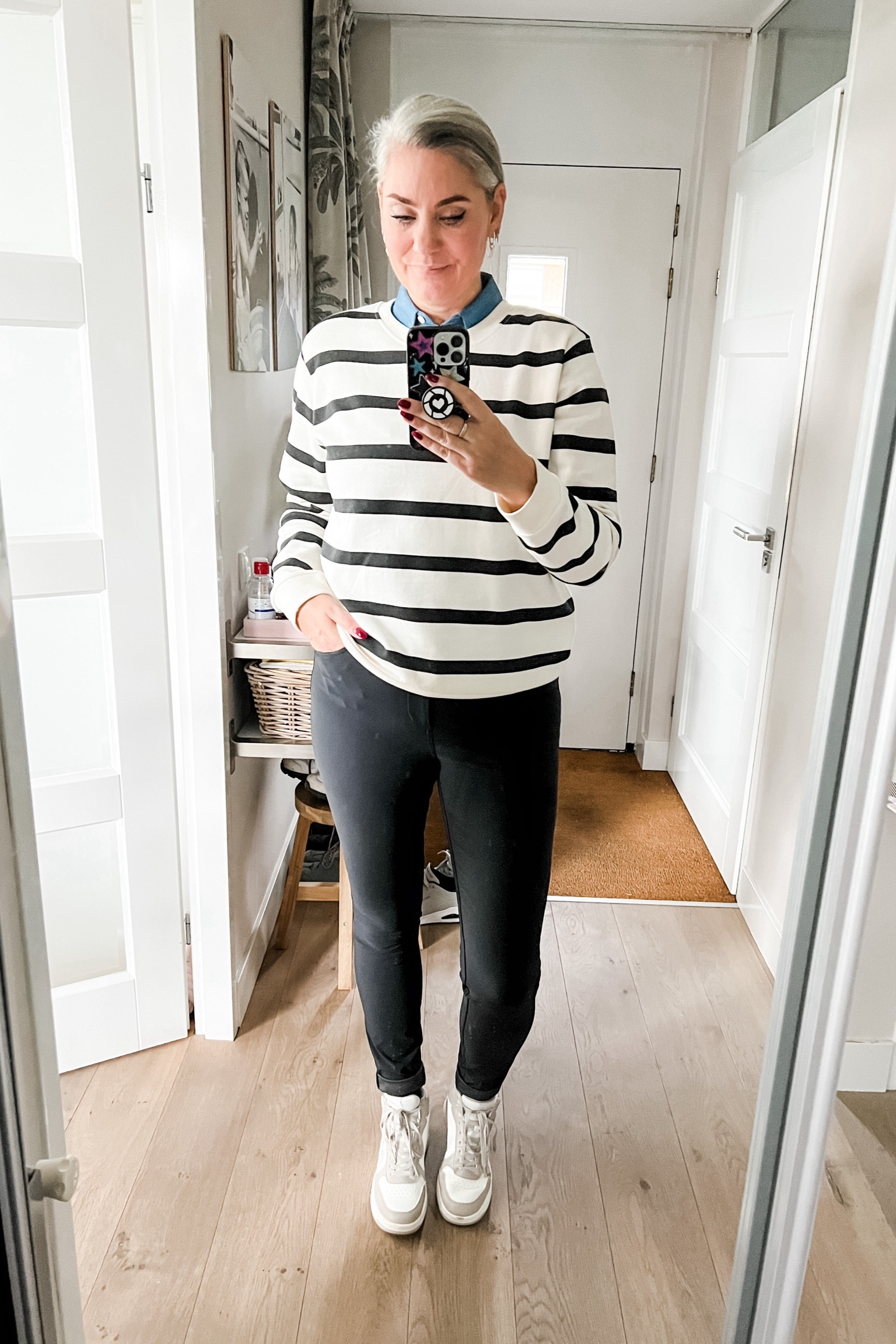 Ootd - Sunday

Tall striped sweatshirt, denim dicky collar, black skinny pants (Açaí outdoor) and Fila high top sneakers. 

#LTKmidsize #LTKeurope #LTKover40