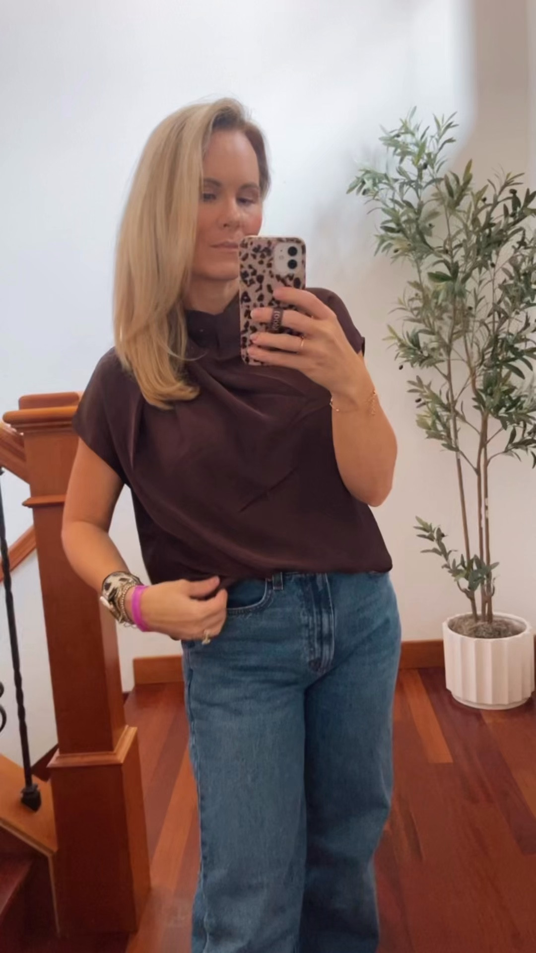 Trying on some of my Aritzia pieces and this is absolutely stunning. I ended up getting this and two different colors a gorgeous chocolate, brown color and the gorgeous cranberry color. It’s just stunning on whether you’re pairing it with a pair of the lodge pants or you’re wearing it with a pair of their jeans it’s just a perfect going out top.

#LTKstorytime #LTKOver40 #LTKdayinmylife