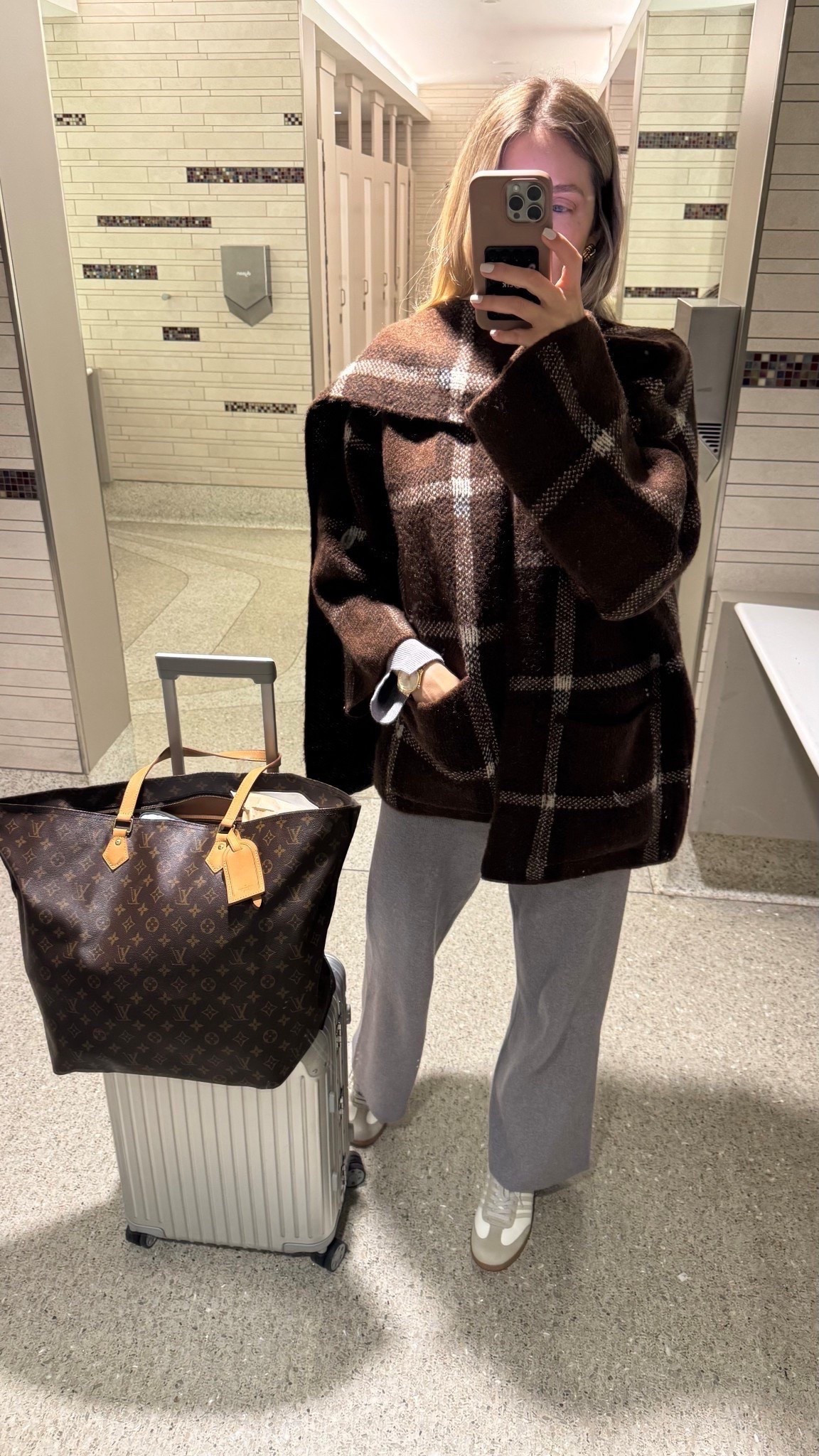 Ultra comfortable set for traveling, running errands & as a base layer 
Runs tts , wearing a size small 
Travel outfit 
Airport outfit 
Winter outfit 
Comfy outfit 
Casual outfit 
Sets



#LTKootd #LTKTravel #LTKU