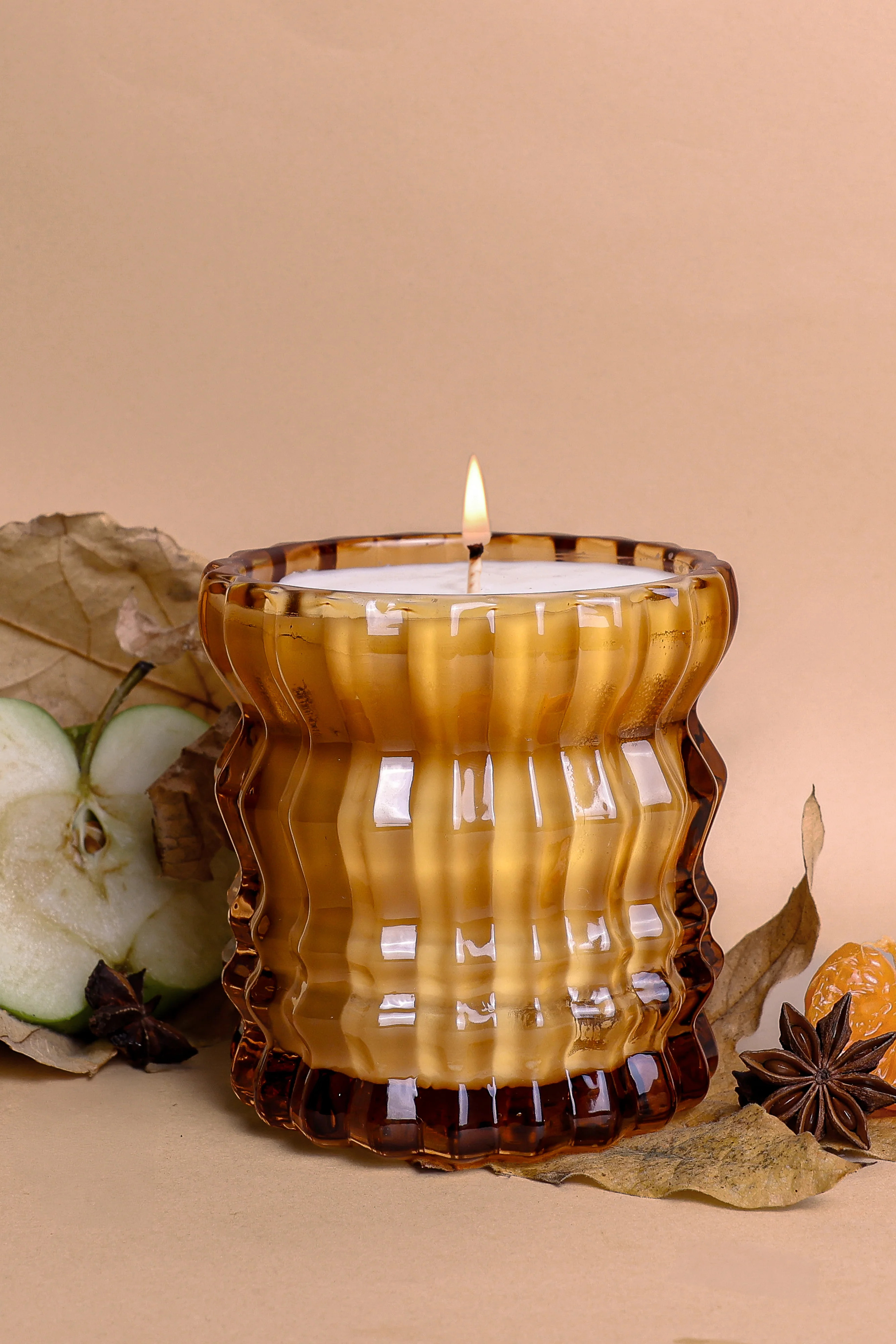LORELY | Non-Toxic Candle in Textured Glass Vessel | Auden Lueur
