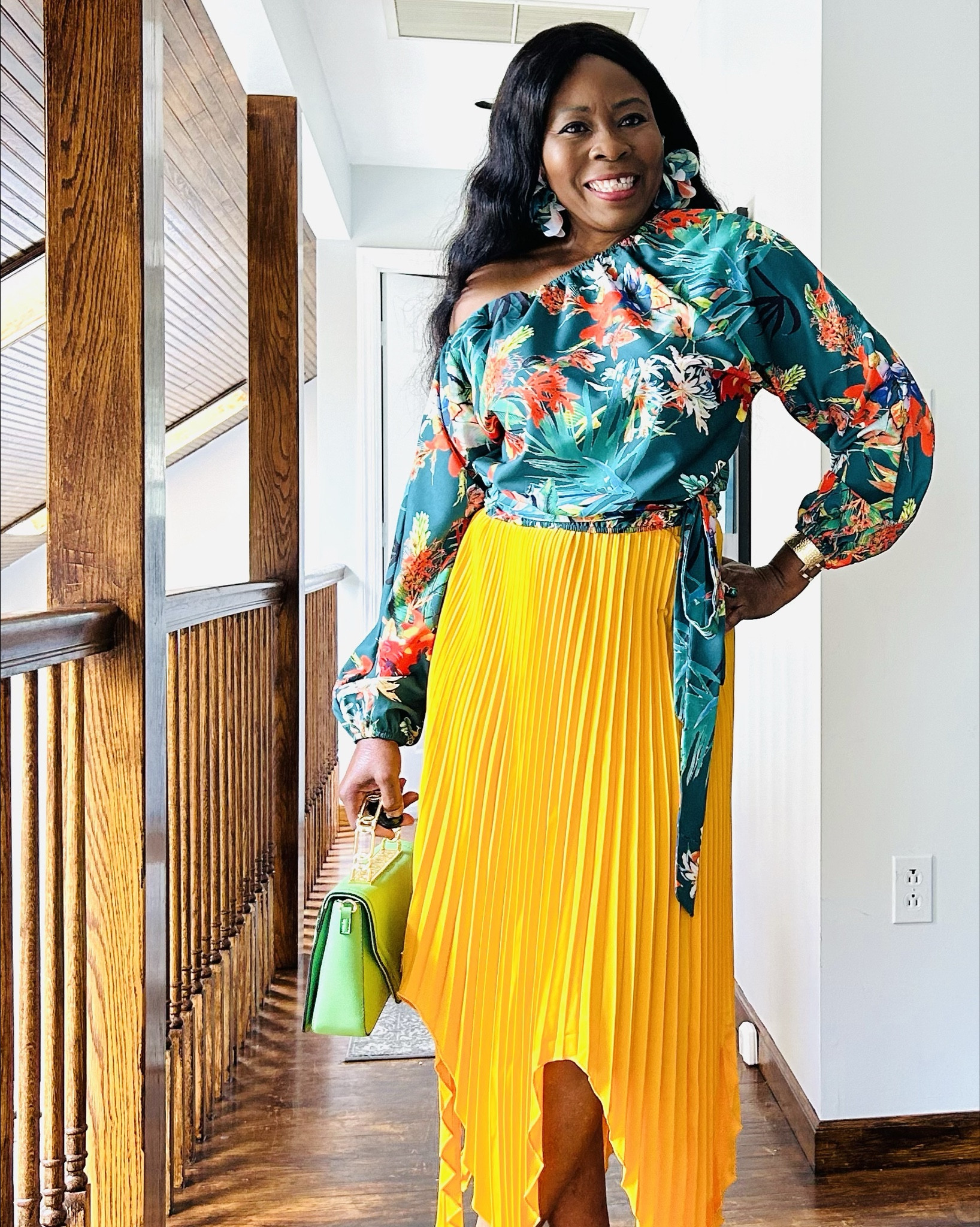 Styling/Solid Colored
Asymmetrical Hem Pleated Skirt

#LTKBeauty #LTKU #LTKStyleTip