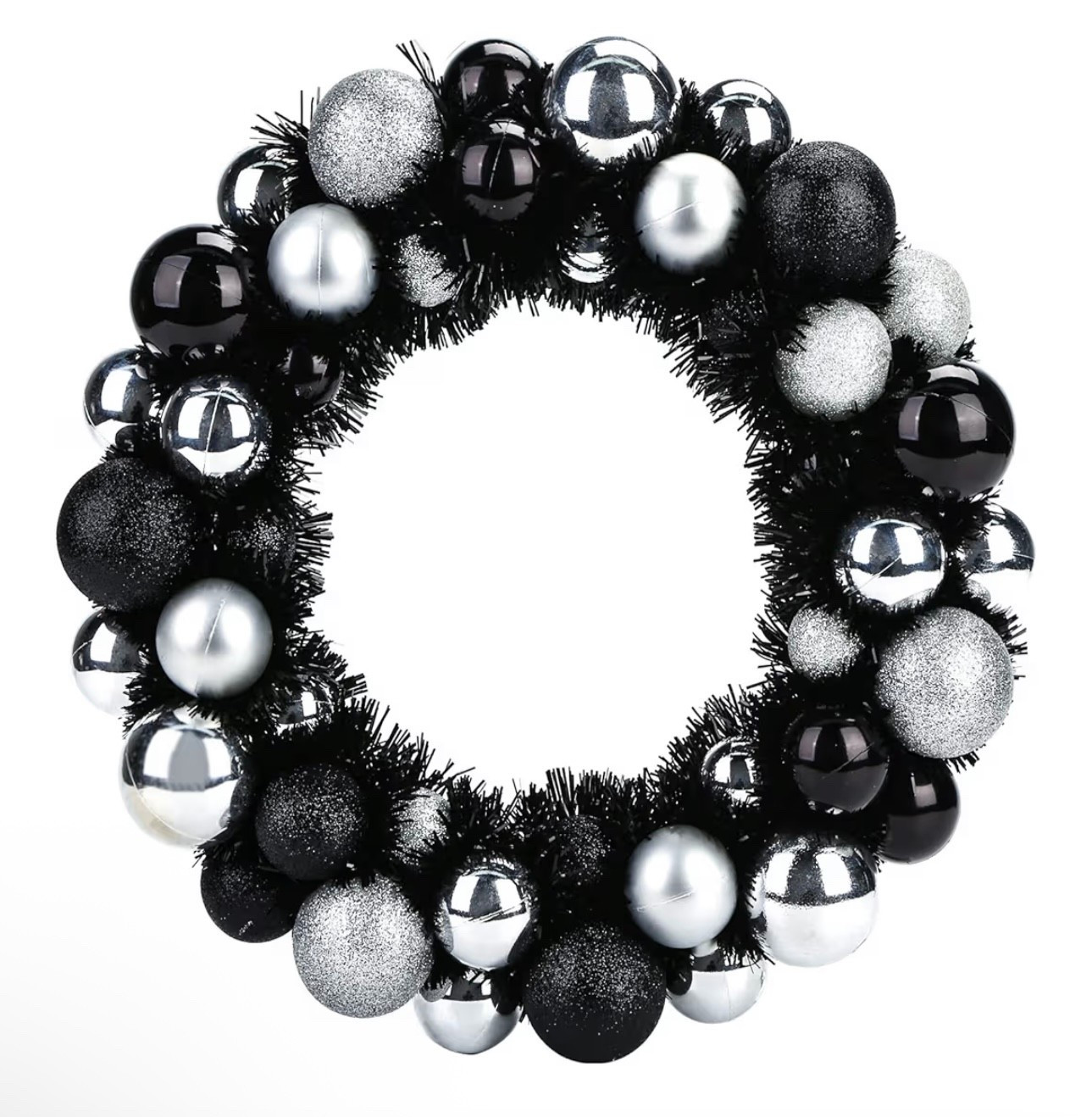 Black Christmas 🖤❄️✨

#LTKHoliday #LTKSeasonal #LTKHome