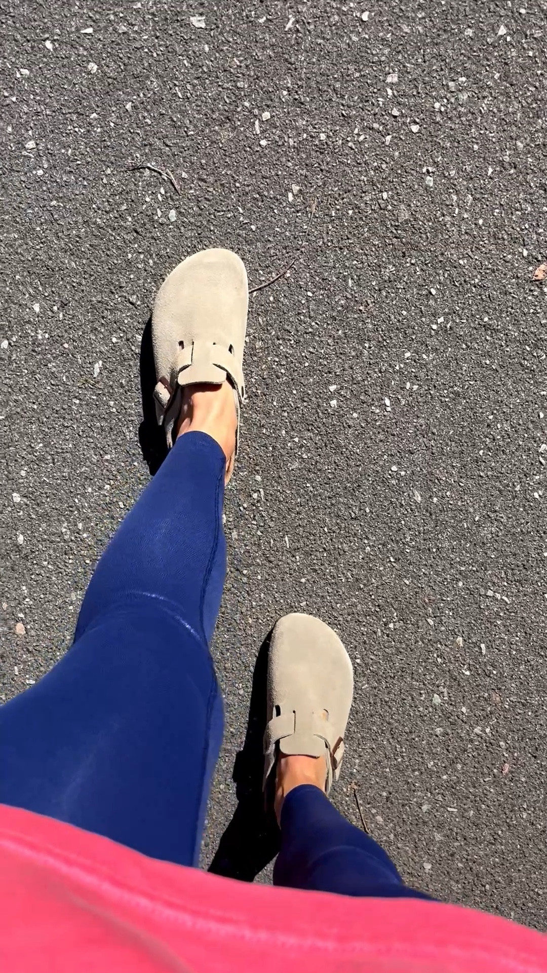 It’s officially Birkenstock Bostons season! The classic Birkenstock Boston clog in taupe suede is the perfect slip-on shoe for fall! 
Runs true to size! Grab your pair while your size is still in stock!

I’ve also linked my go-to everyday accessories: Kendra Scott huggie earrings, Garmin forerunner watch, Fahlo koala bracelet, and Kendra Scott cross necklace! 

Fall shoes, fall outfit, casual fall style, fall favorites



#LTKShoeCrush #LTKStyleTip