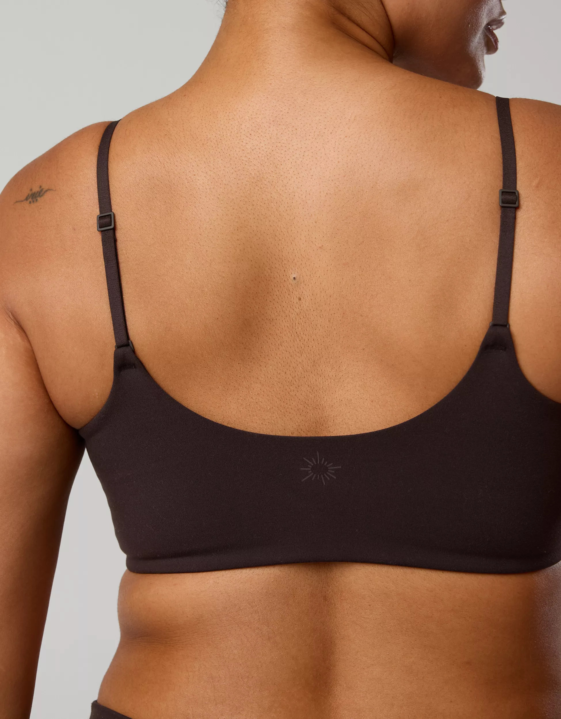 OFFLINE By Aerie The Hugger Curved Band Sports Bra | American Eagle Outfitters (US & CA)
