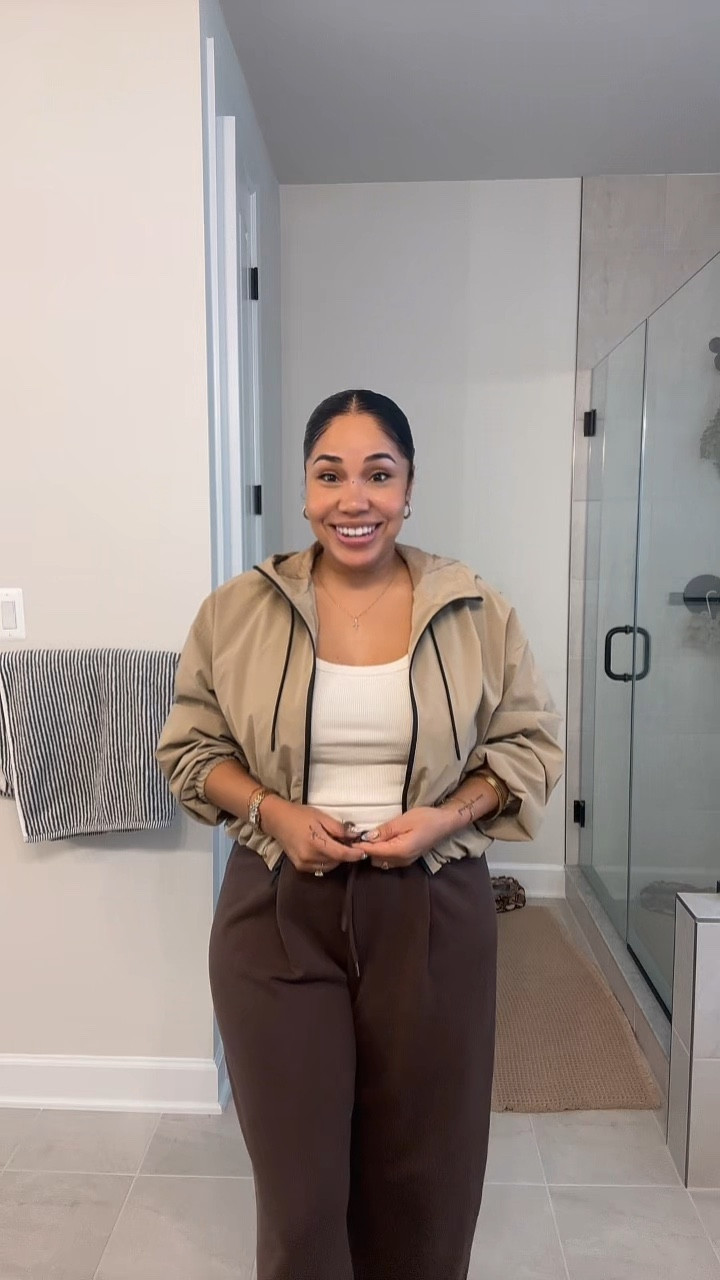 CHAOTIC OUTFIT BUT MAKE IT CUTE 😭✨
This started as a hair moment and somehow turned into a full outfit breakdown but here we are…

Outfit details (linked similar pieces!):
	•	oversized scrunchie for the perfect midi bun / messy bun look
	•	wide leg trouser sweats from Zara
	•	casual basics you can rewear + restyle
	•	classic Birkenstock clogs (yes… still wearing them even after my son messed them up 😂)

If you’re looking for:
	•	easy everyday outfits
	•	casual spring outfits
	•	comfy but put together looks
	•	quick mom outfits / on-the-go style

This is your sign that you don’t have to overthink it 👏🏽

Everything linked or similar styles so you can recreate the look!

#zarafinds #everydayoutfit #casualstyle #springoutfits #momstyle #ltkfashion #effortlessstyle #birkenstock #minimaloutfit #ootdinspo

#LTKgrwm #LTKootd #LTKselfcare