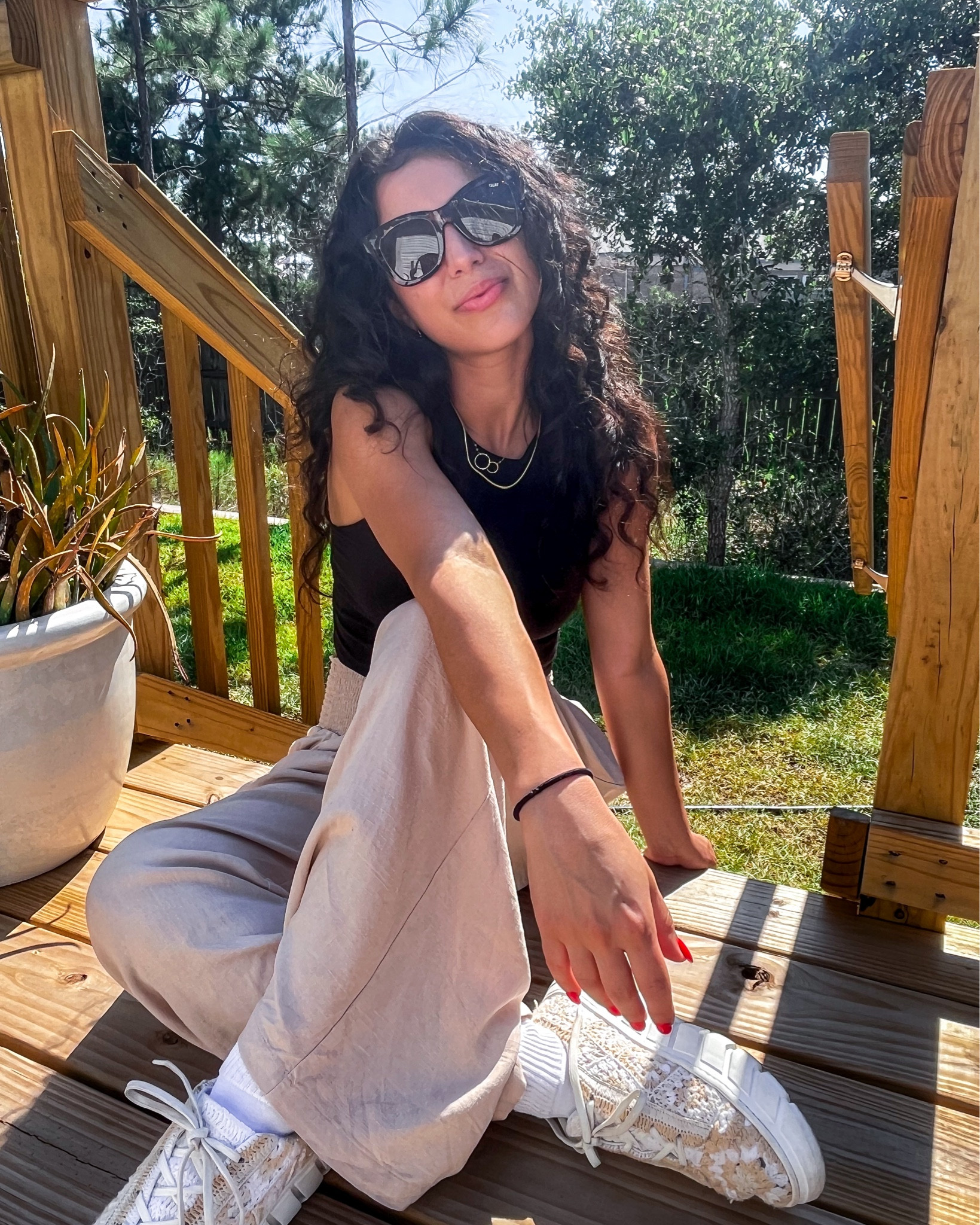 Easy, comfortable and cute travel outfit! I love these linen pants and stretchy athleisure top for plane rides and long trips✈️✨

#LTKFindsUnder50 #LTKTravel #LTKFindsUnder100