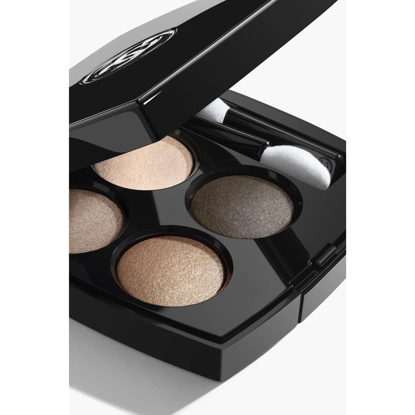 LES 4 OMBRES Multi-effect quadra eyeshadow 266 - Tissé essentiel | CHANEL | Chanel, Inc. (US)