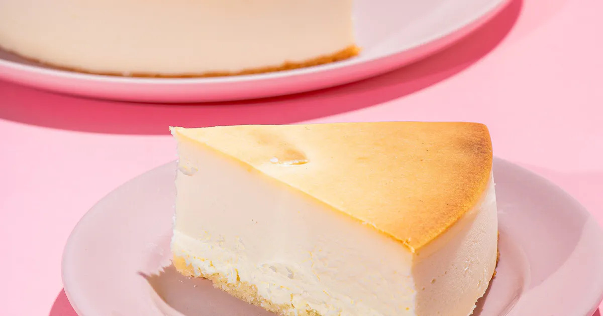 Junior's Original Cheesecake by Junior's Cheesecake | Goldbelly | Goldbelly