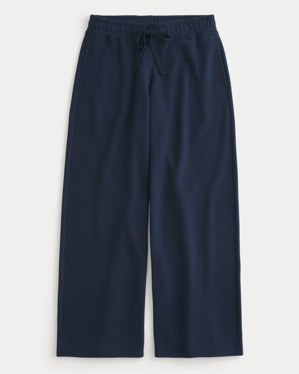 Women's Hollister Feel Good Low-Rise Baggy Sweatpants | Women's Bottoms | HollisterCo.com | Hollister (US)