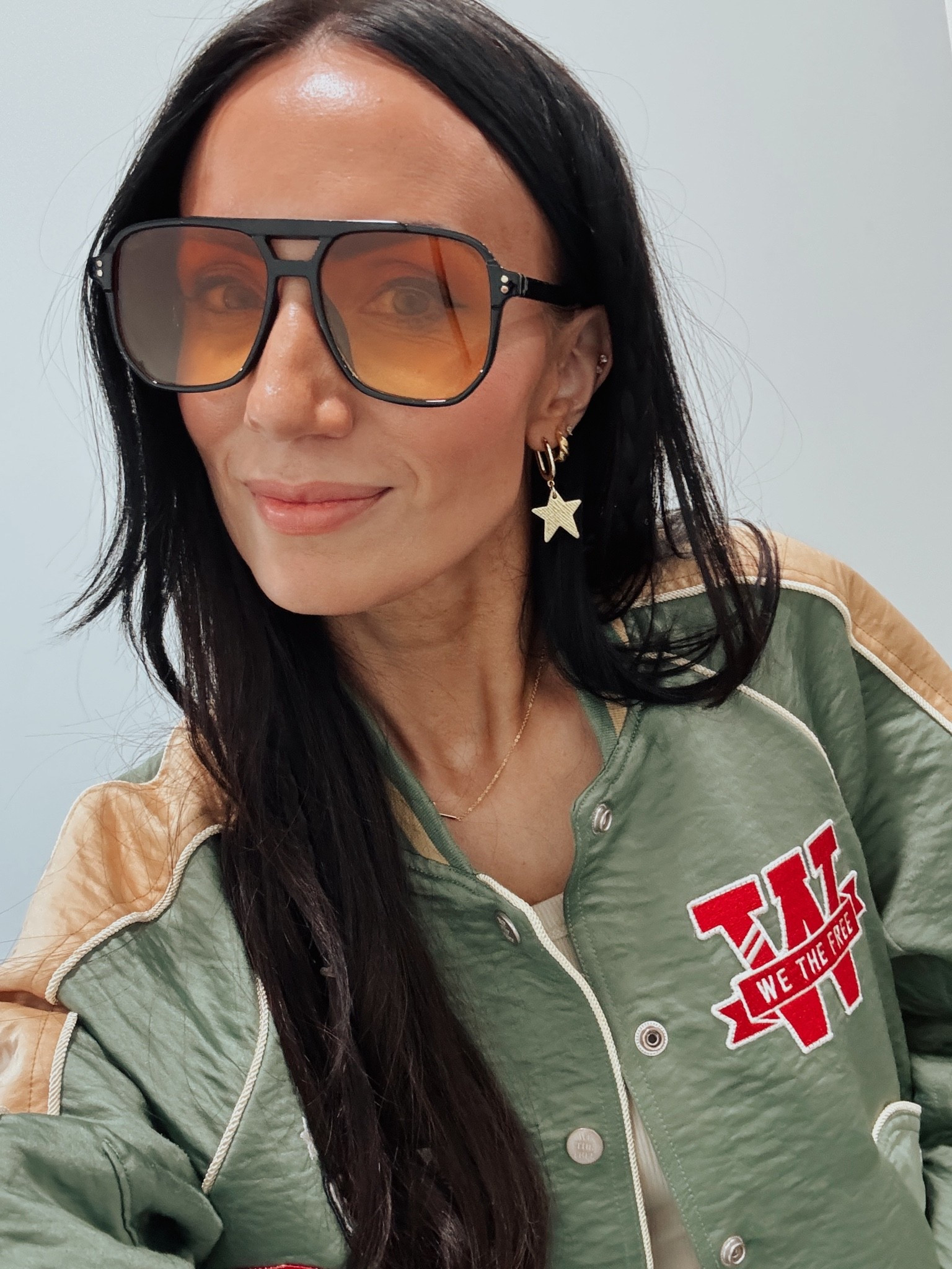 These little star earrings are made of gold
Leather- super light but really eye catching