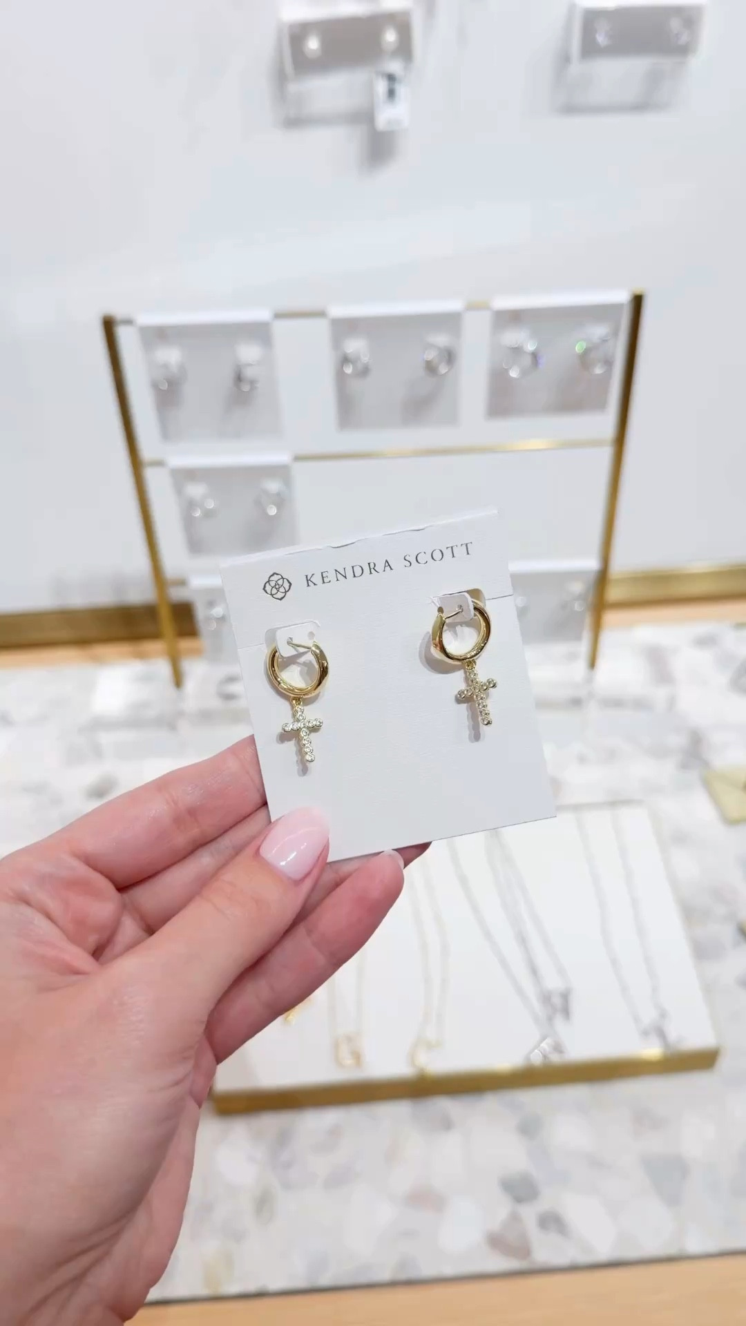 Loving these gorgeous huggie earrings from Kendra Scott! They would make the most beautiful gift for Mother’s Day! 



#LTKmomlife #LTKMothersDay #LTKBeauty