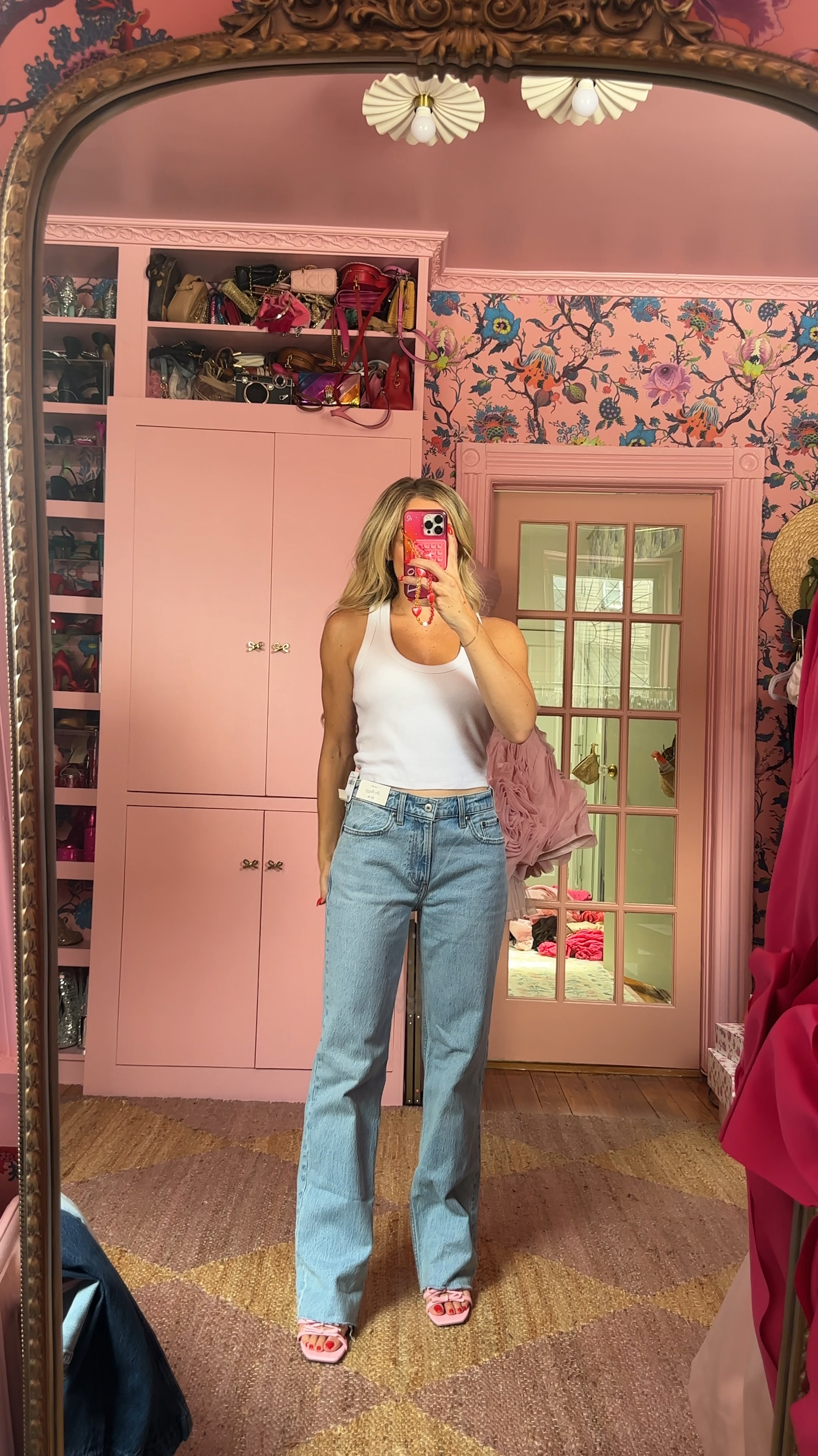 Abercrombie & Fitch Semi Annual Denim Sale Try-on 👖 25% off all denim with stackable promo code DENIMAF for an additional 15% off! 💙

Low Rise Baggy Jean in Medium with Raw Hem, wearing size 25R

#LTKxAF #LTKSaleAlert #LTKVideo