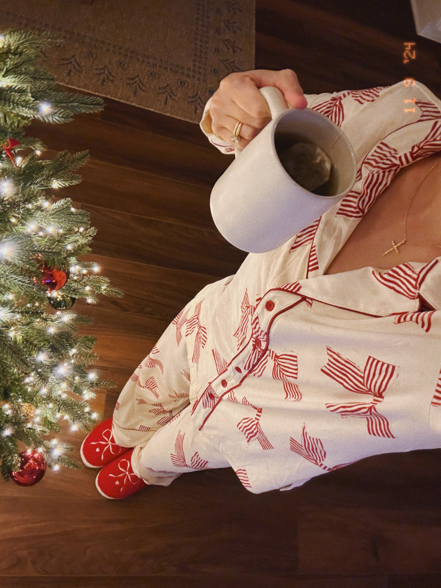 These pjs feel SO buttery!!! I usually buy a new pair of pjs each holiday season and these have to be my fav yet!!! Wearing a small top and XS short bottoms! 