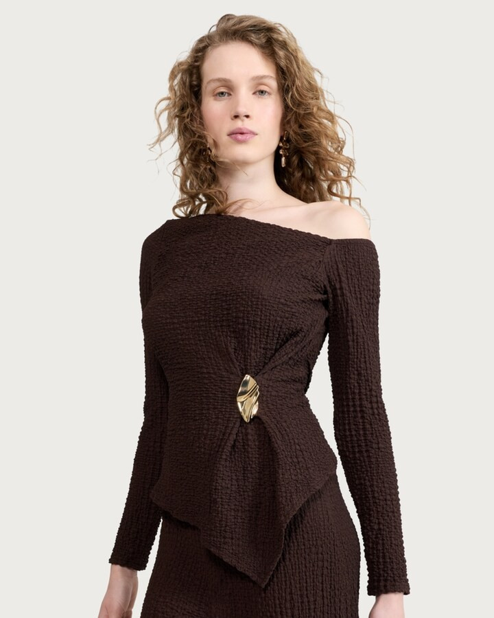 F&F Textured Gold Buckle Asymmetric Hem Top in Chocolate | Tesco F&F