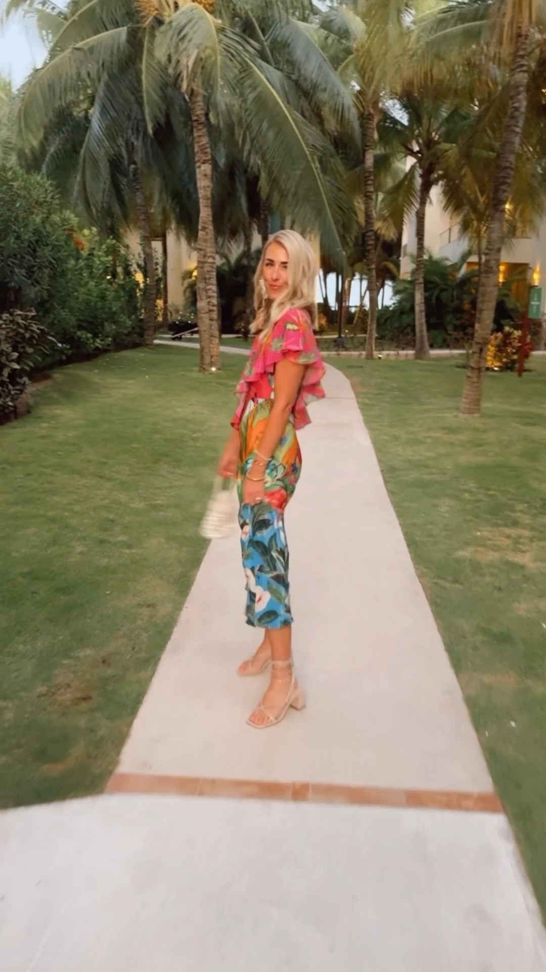 My vaca fits..

#LTKSeasonal #LTKTravel #LTKSwim