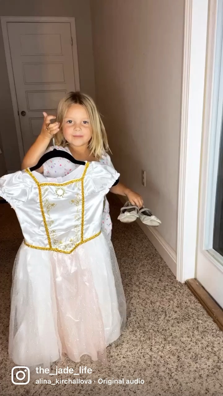 Rapunzel costume from Walmart.
She's wearing a size 4T/ Fits TTS! She's ready for Halloween! #princess #halloween #costume

#LTKHalloween #LTKkids #LTKSeasonal