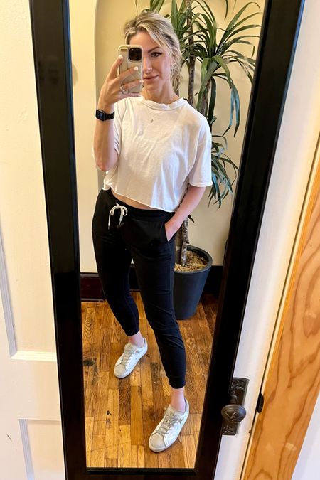 This white tee has been on repeat for me. I love the oversized fit. It runs big so size down.



#LTKstyletip #LTKFind #LTKfit