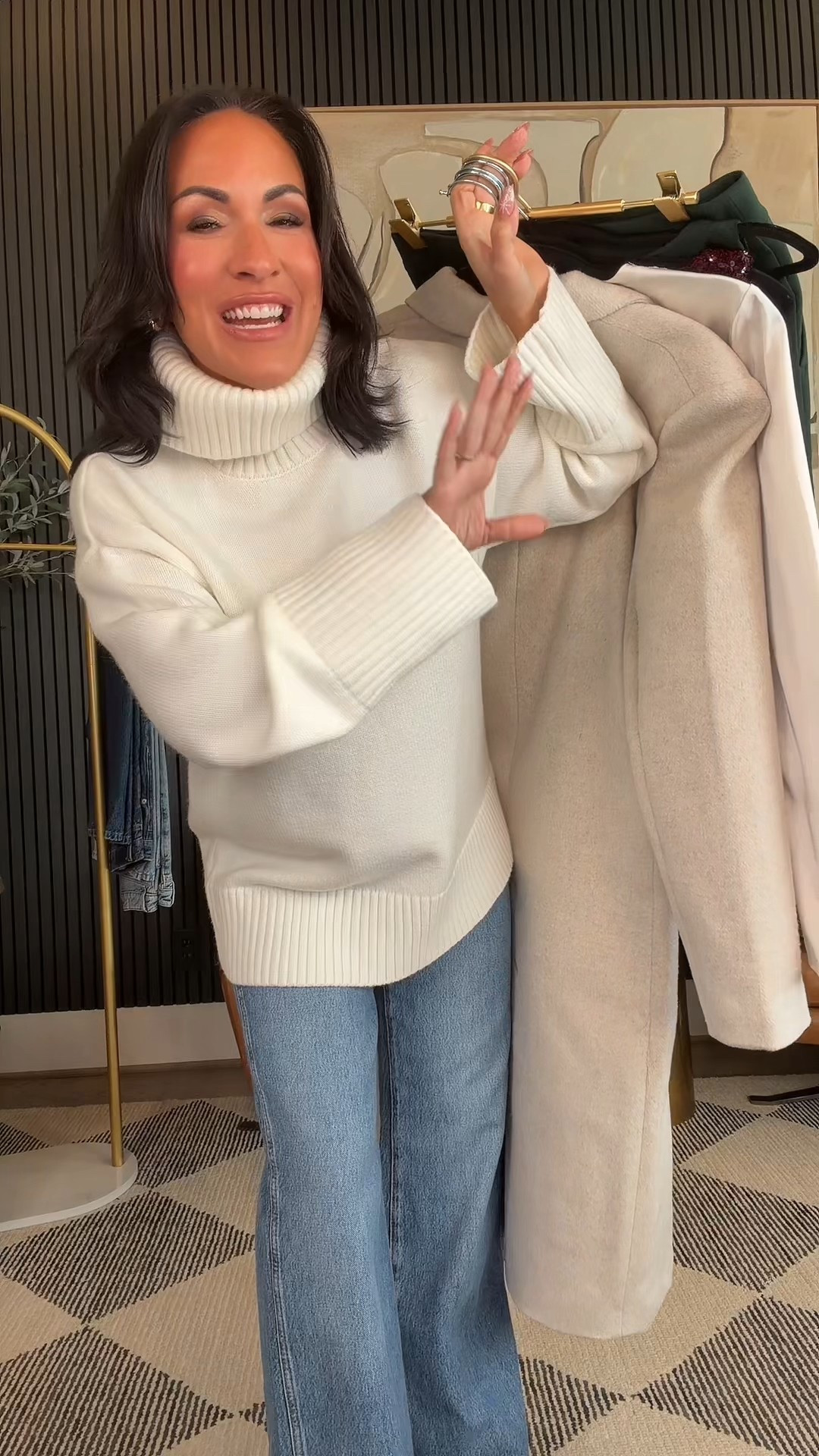 @Dynamite is having their Boxing Day Sale and these are hands-
down some of my favorite pieces I own — chic coats, elevated 
basics, and those wear-everywhere tops that make getting 
dressed so easy.

Every single look here is over-40 chic, petite-friendly, and perfect 
for real life — errands, date night, or throwing on a coat and 
heading out the door feeling pulled together ✨

If you’ve been eyeing Dynamite staples, this is your sign to grab 
them on sale ✨

5’2” | 130 lbs | 25” waist | 34DD | wearing XS / Small depending 
on piece

*Not all pieces  shown are on sale

#DynamiteStyle #PetiteFashion #Over40Style #ChicEveryday 

#LTKPetite #LTKSaleAlert #LTKOver40